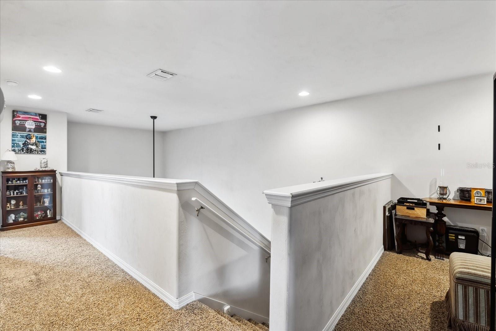 VENETIAN BAT UN 01 PH 01B - Residential