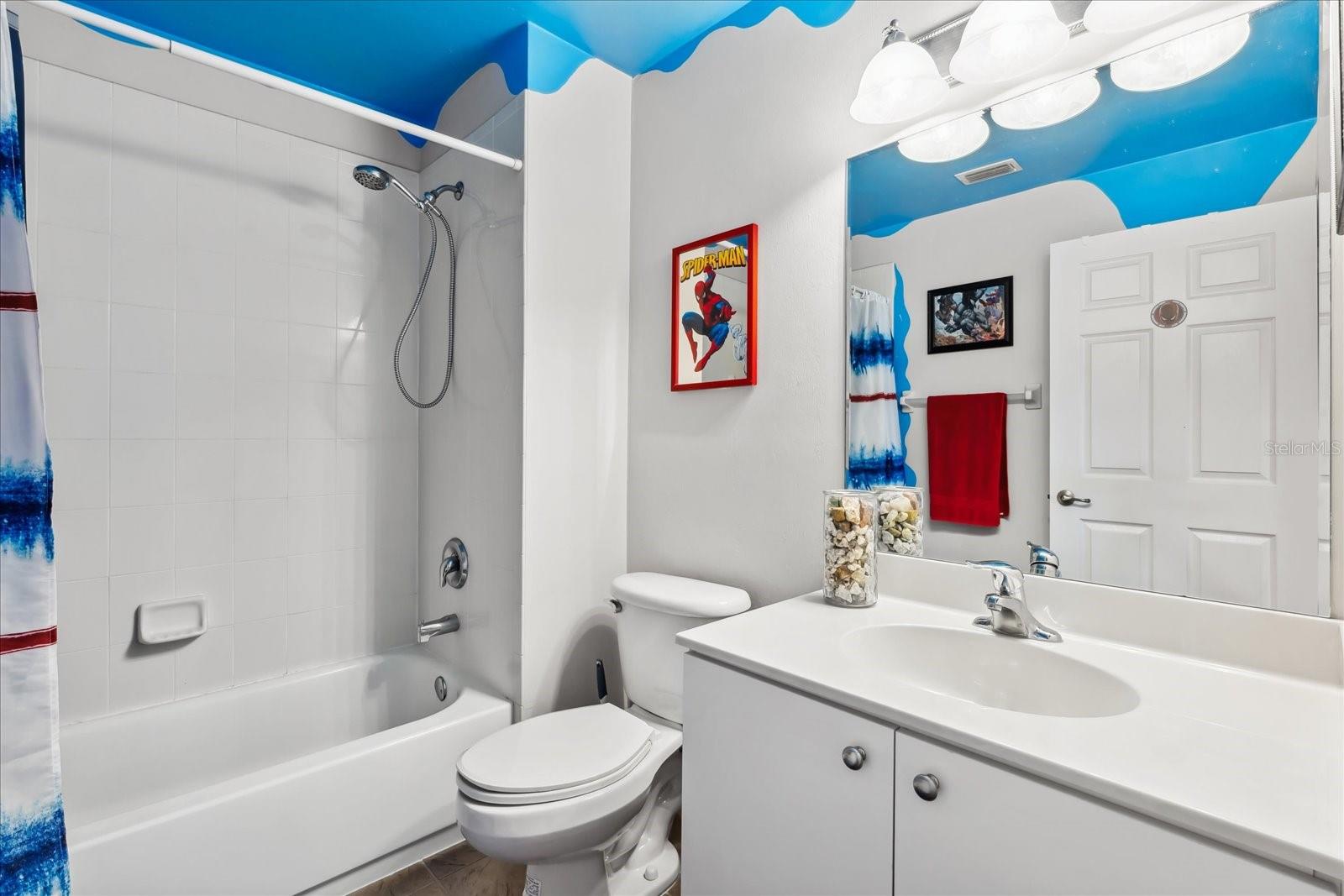 VENETIAN BAT UN 01 PH 01B - Residential