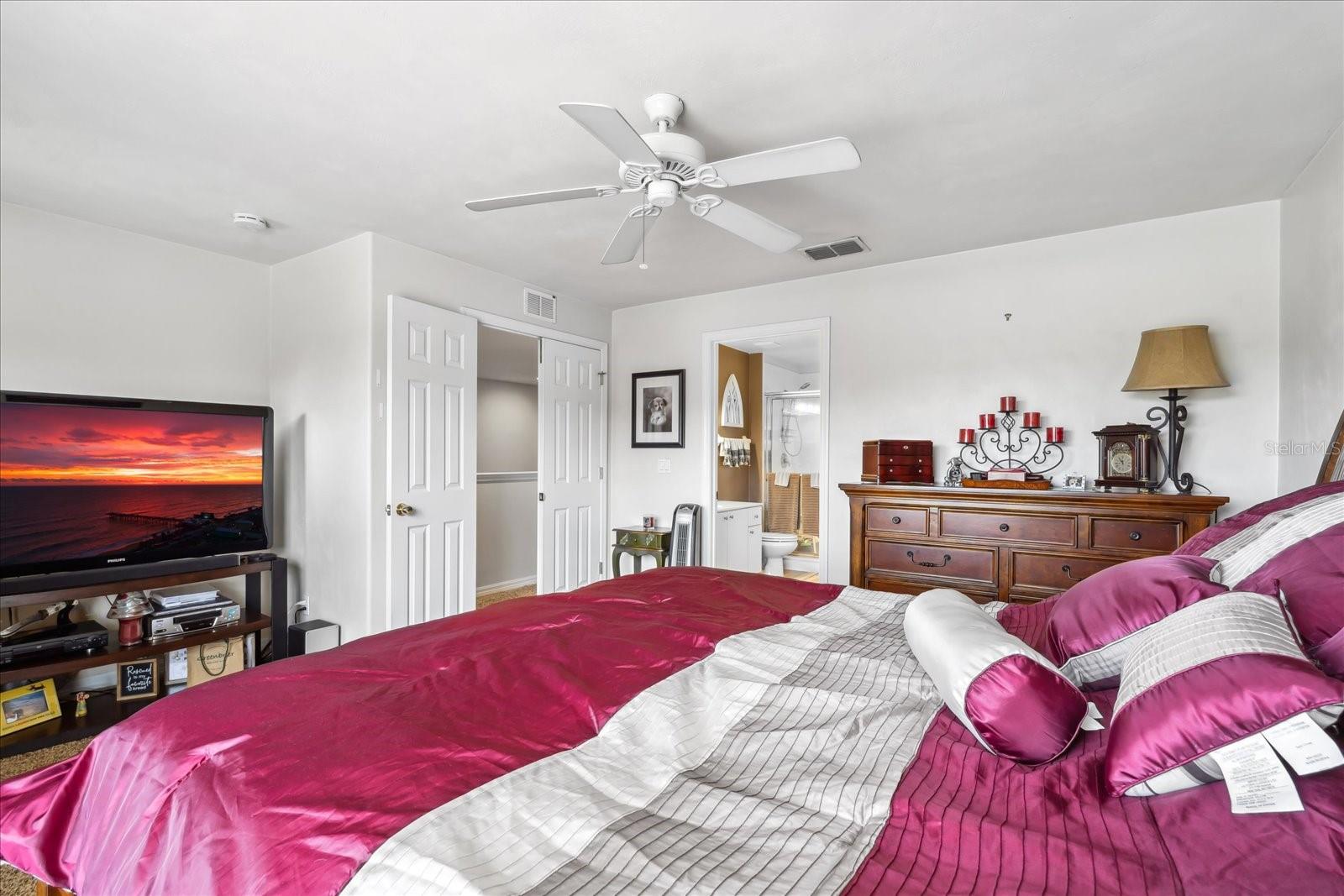 VENETIAN BAT UN 01 PH 01B - Residential