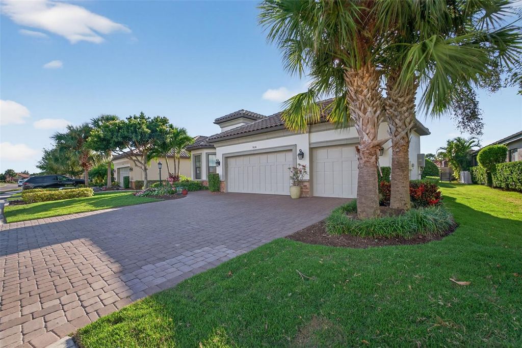Photo of 5026 Tivoli Run, Bradenton, FL 34211 (MLS # A4669399)