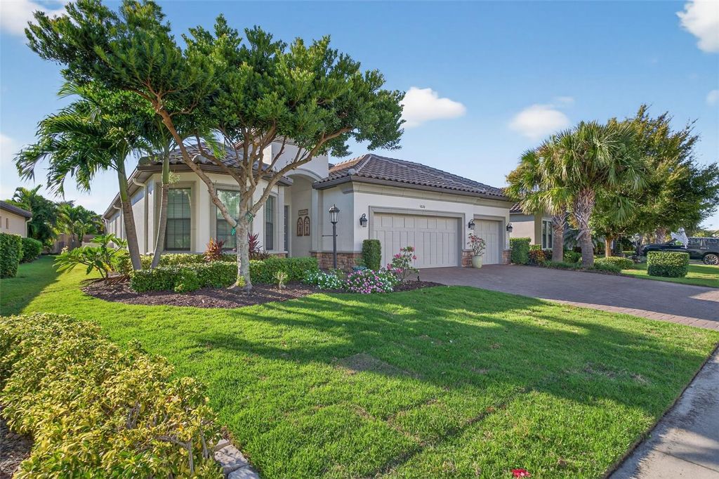 Photo of 5026 Tivoli Run, Bradenton, FL 34211 (MLS # A4669399)