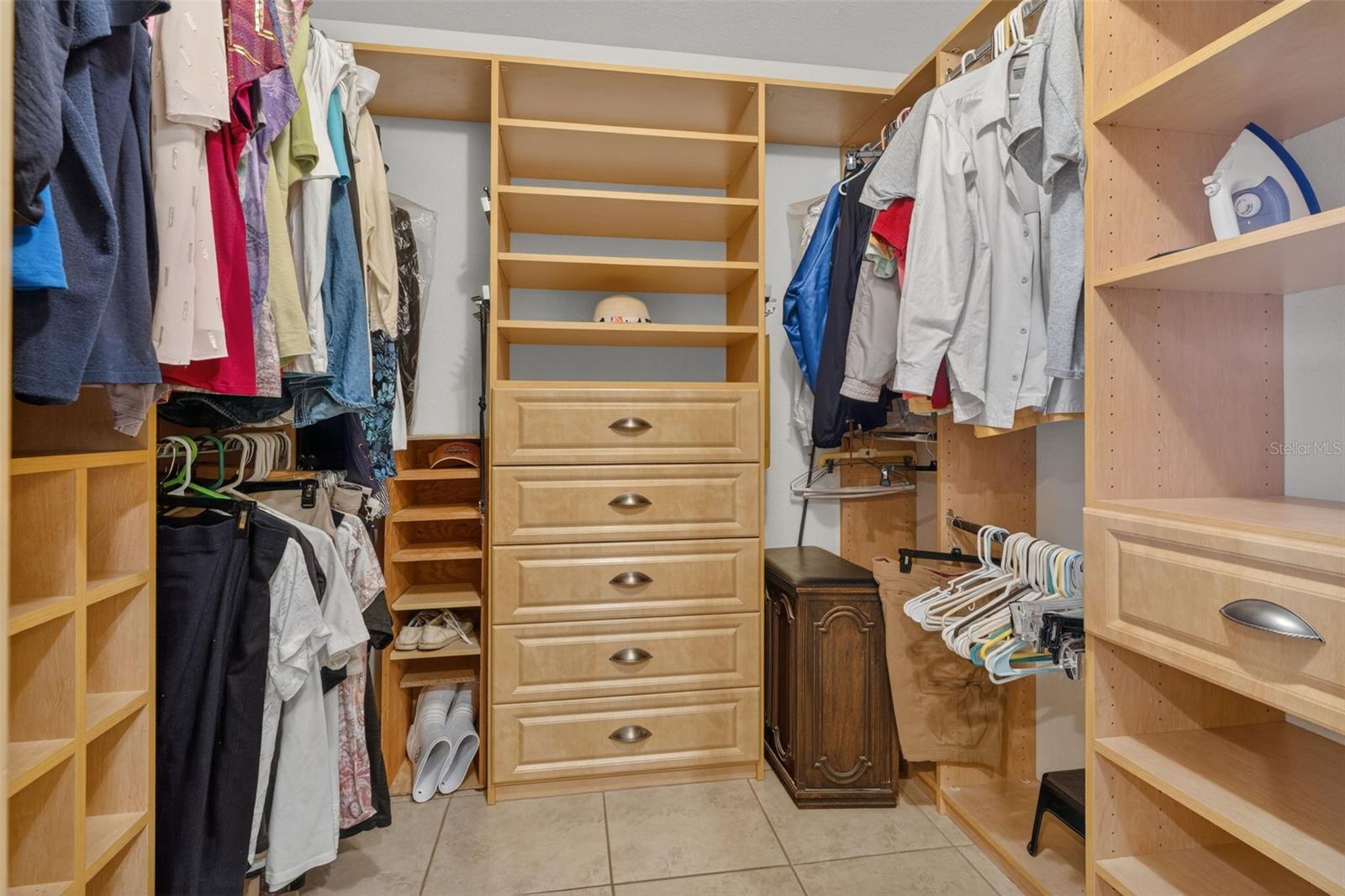 HILLCREST ESTATES - Residential