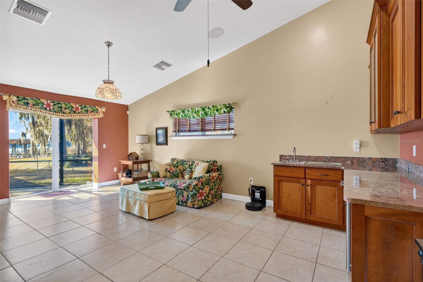 HILLCREST ESTATES - Residential