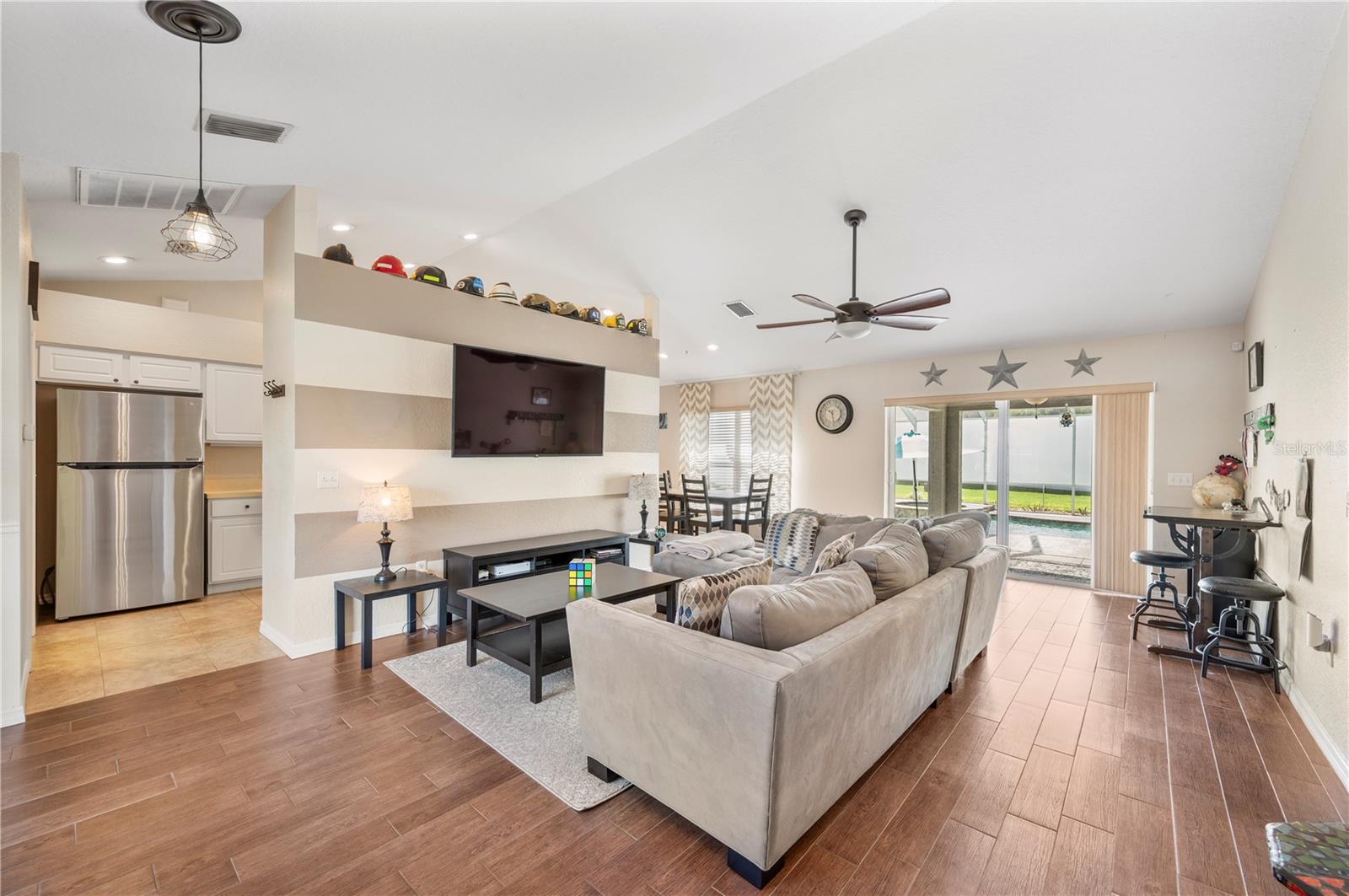 HUNTINGTON SUMMIT - Residential