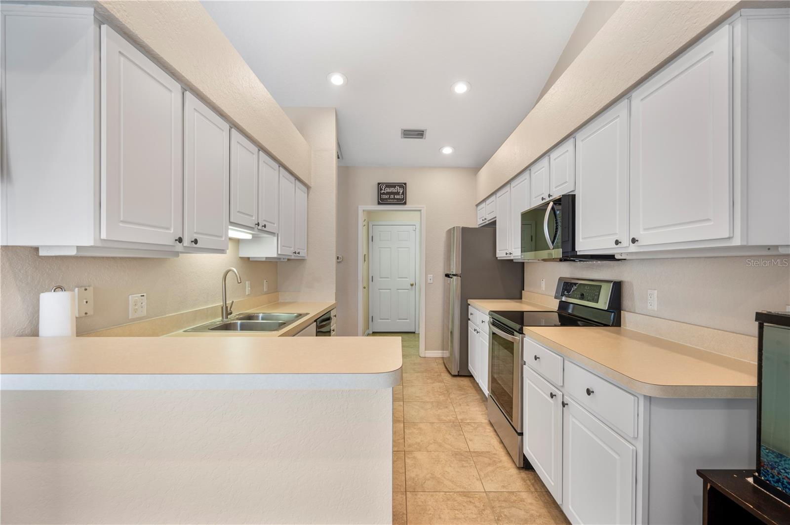 HUNTINGTON SUMMIT - Residential