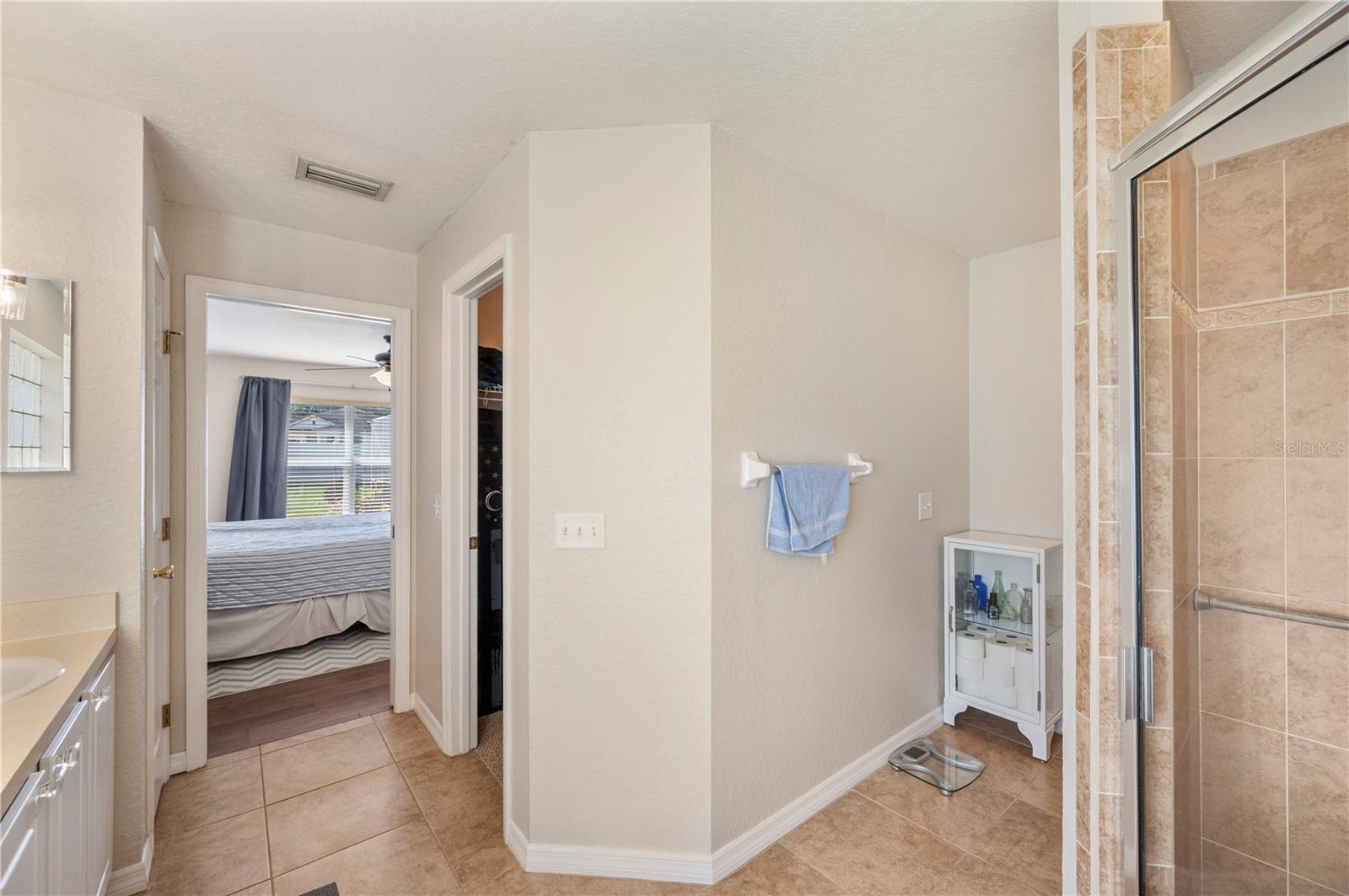 HUNTINGTON SUMMIT - Residential