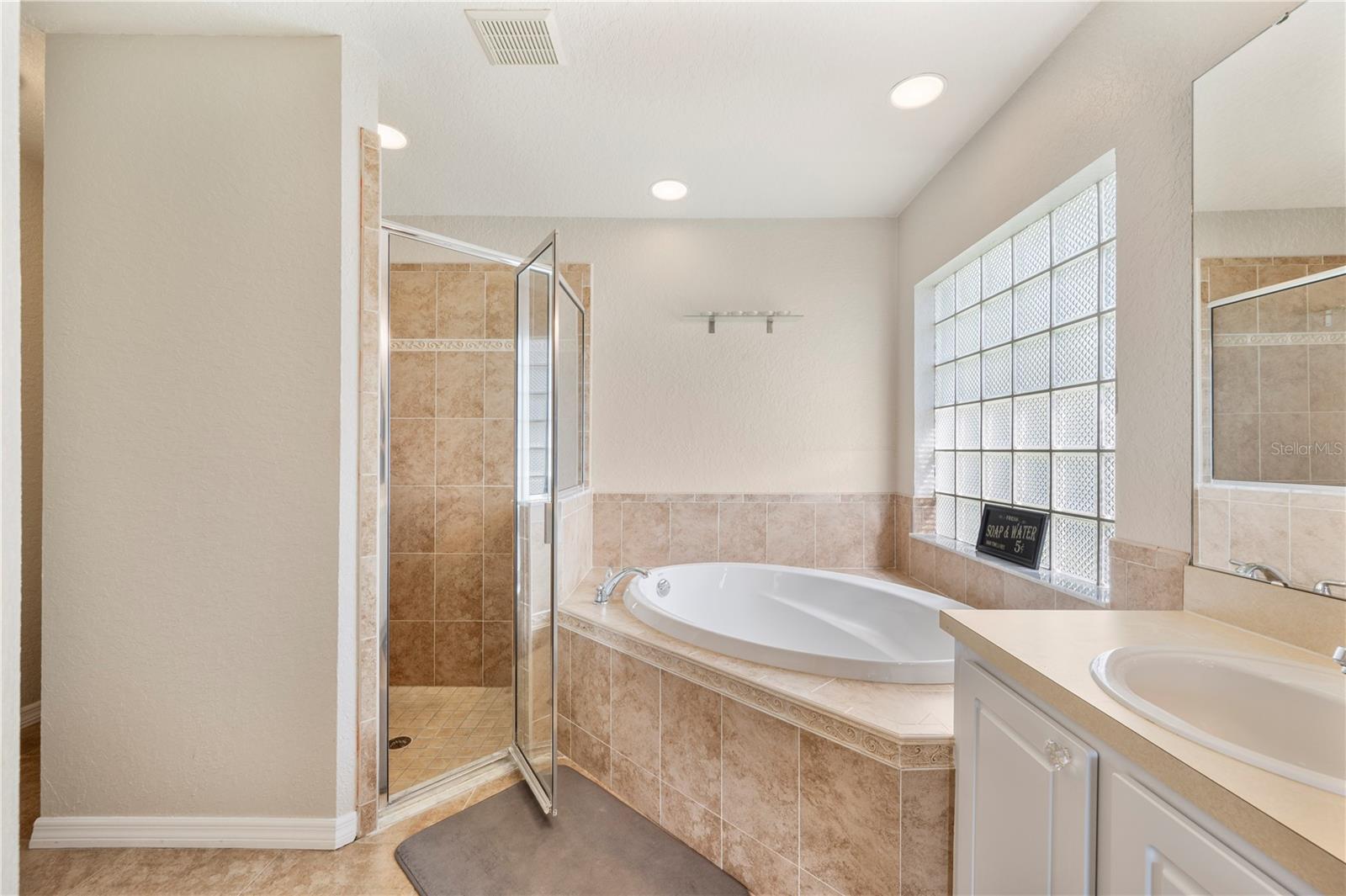 HUNTINGTON SUMMIT - Residential