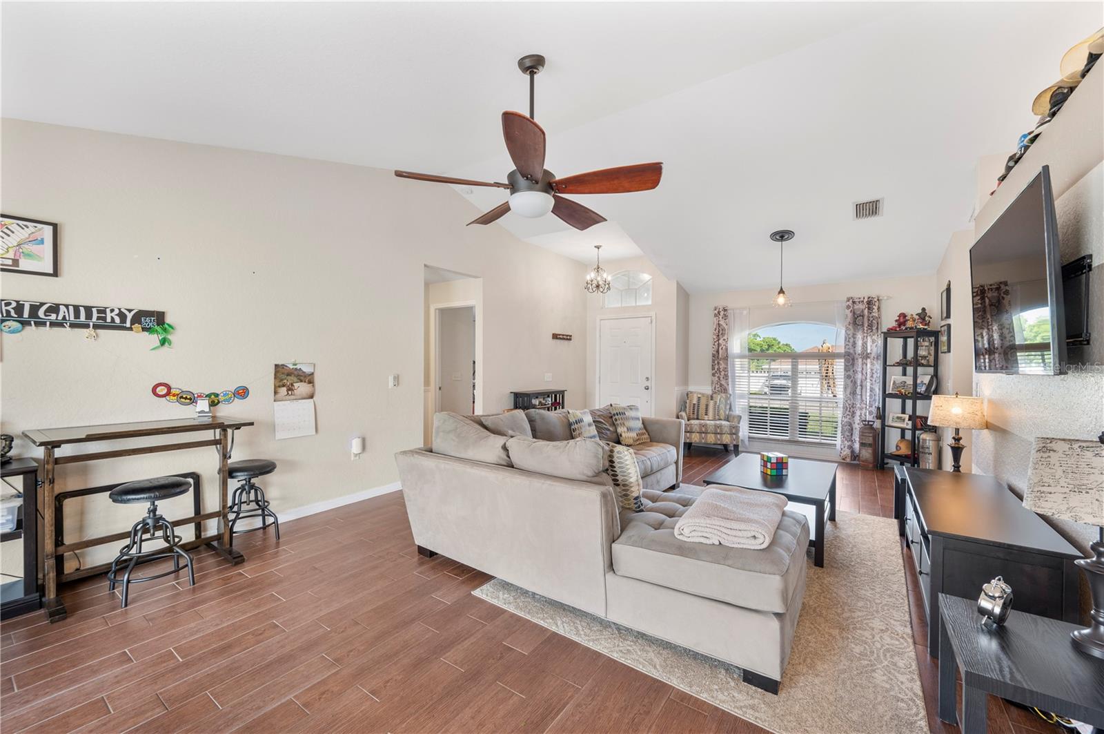 HUNTINGTON SUMMIT - Residential