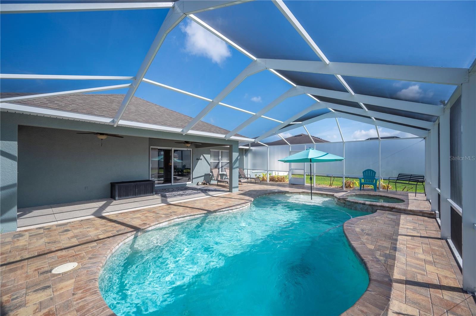 HUNTINGTON SUMMIT - Residential