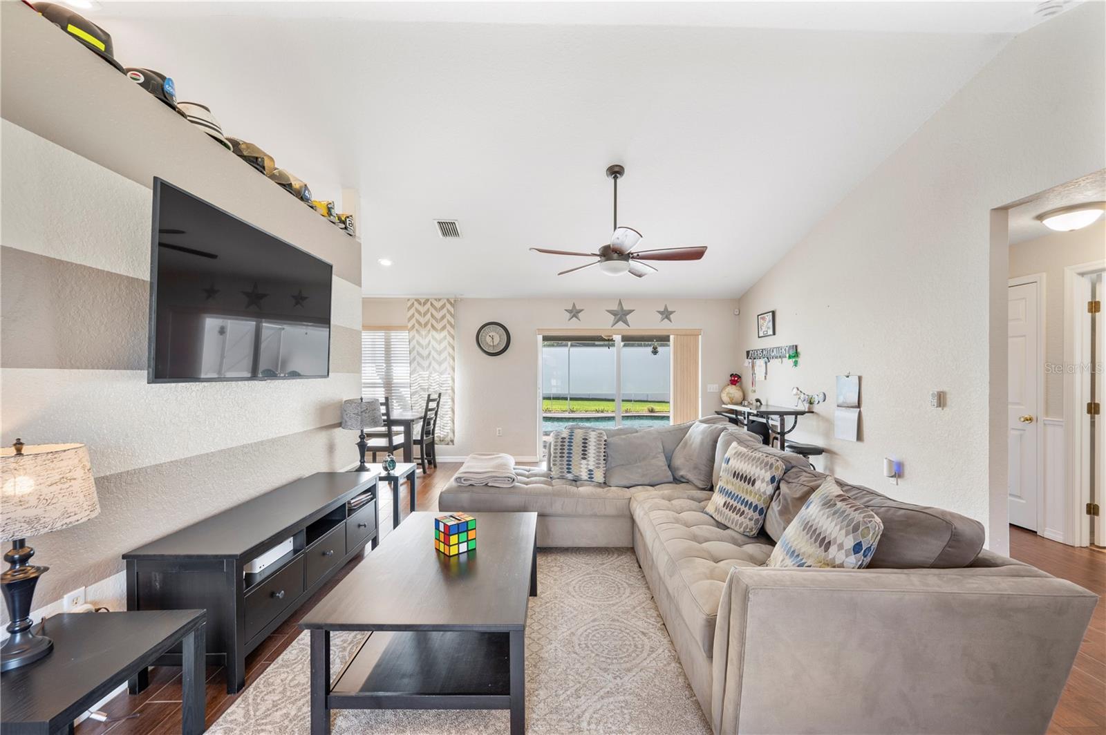 HUNTINGTON SUMMIT - Residential