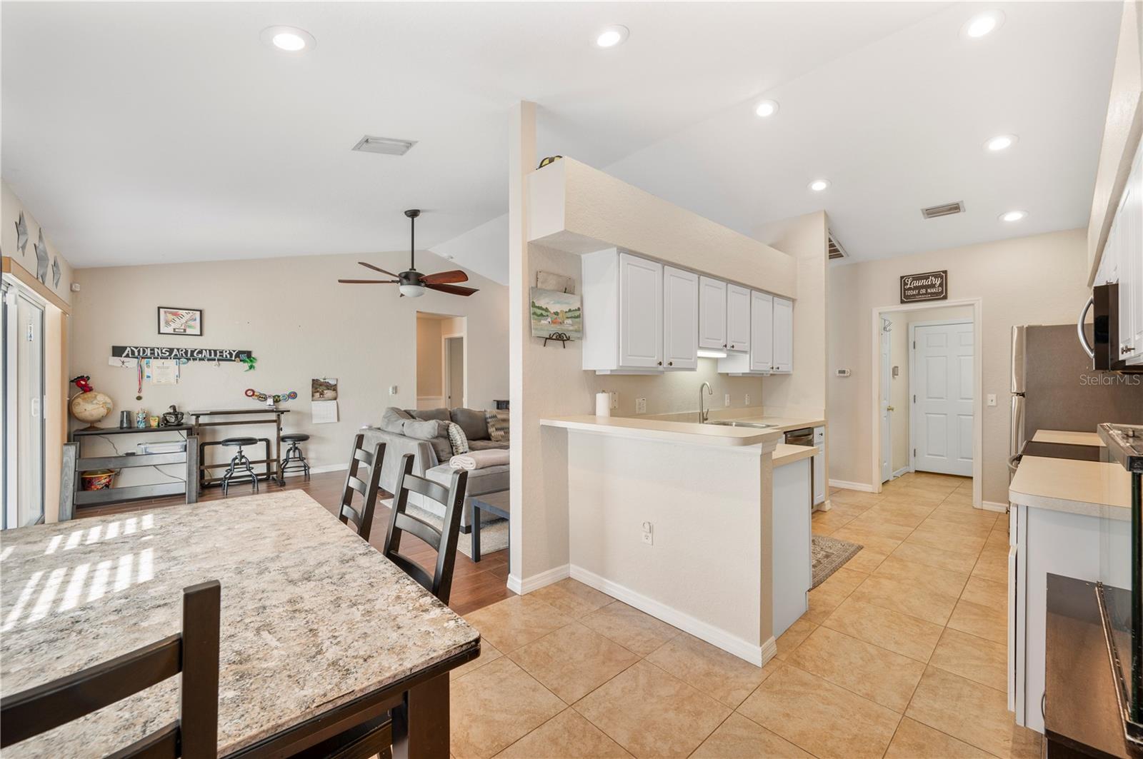 HUNTINGTON SUMMIT - Residential