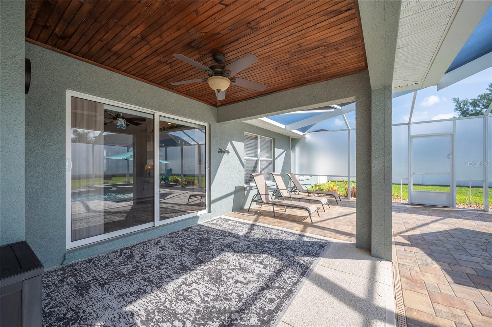 HUNTINGTON SUMMIT - Residential