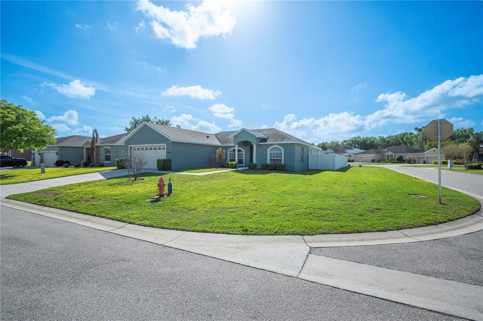 HUNTINGTON SUMMIT - Residential