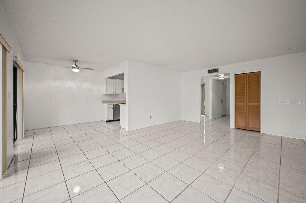 ALHAMBRA VILLAGE 01 - Residential