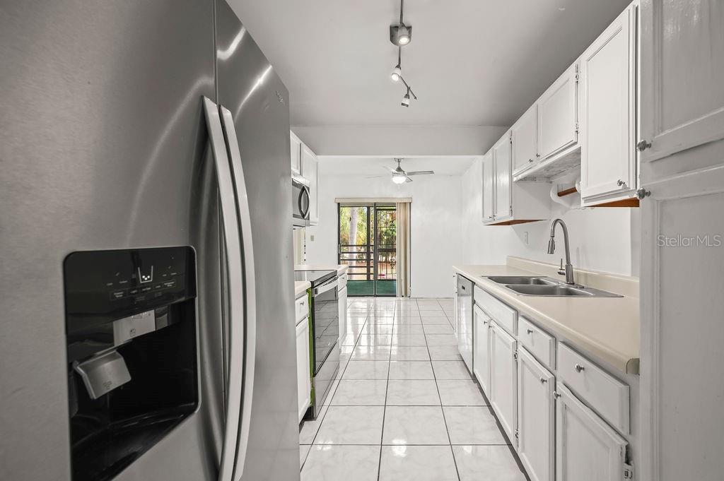 ALHAMBRA VILLAGE 01 - Residential