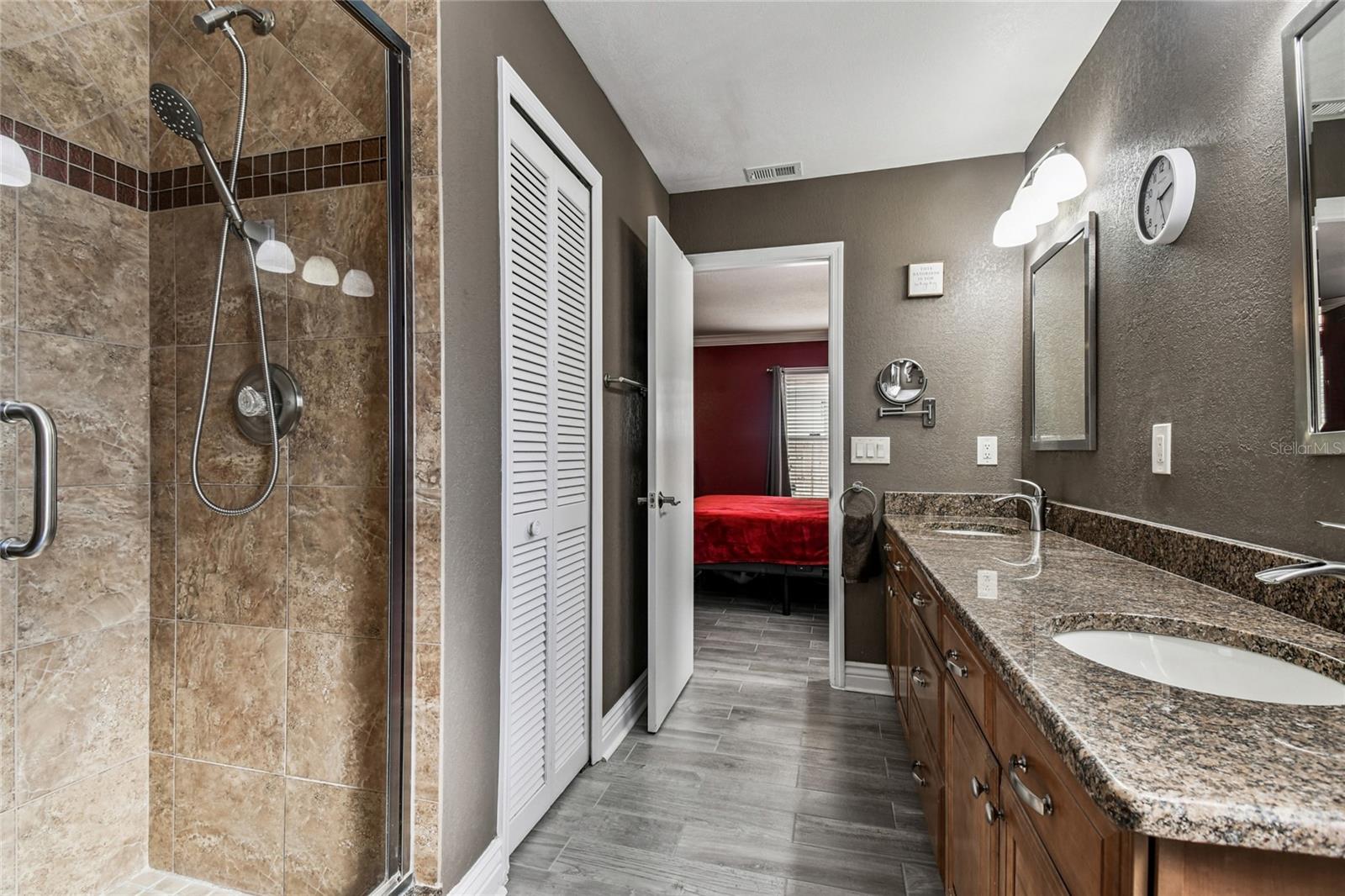 RIVER CROSSING UNIT 05 - Residential