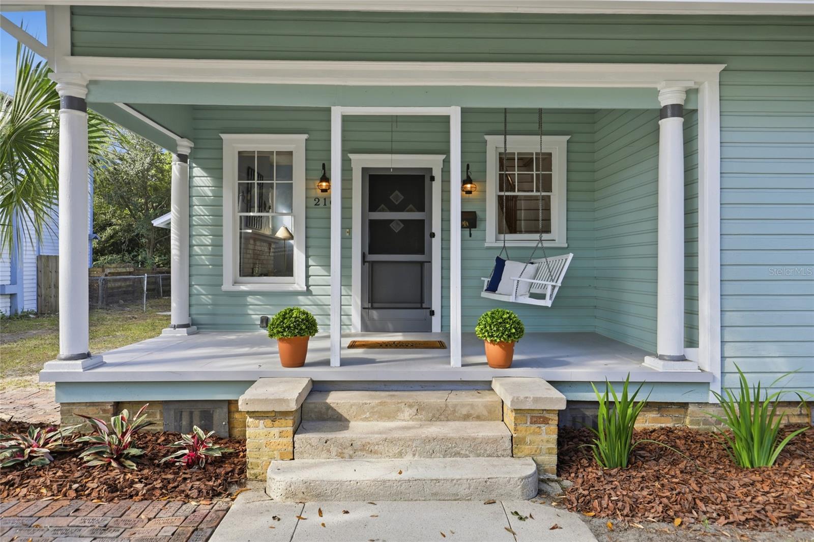 WOOLEY FORD & - Residential