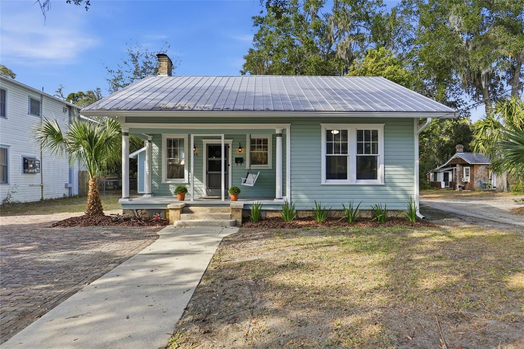 Photo of 216 NE 6th Street, Gainesville, FL 32601 (MLS # GC535416)