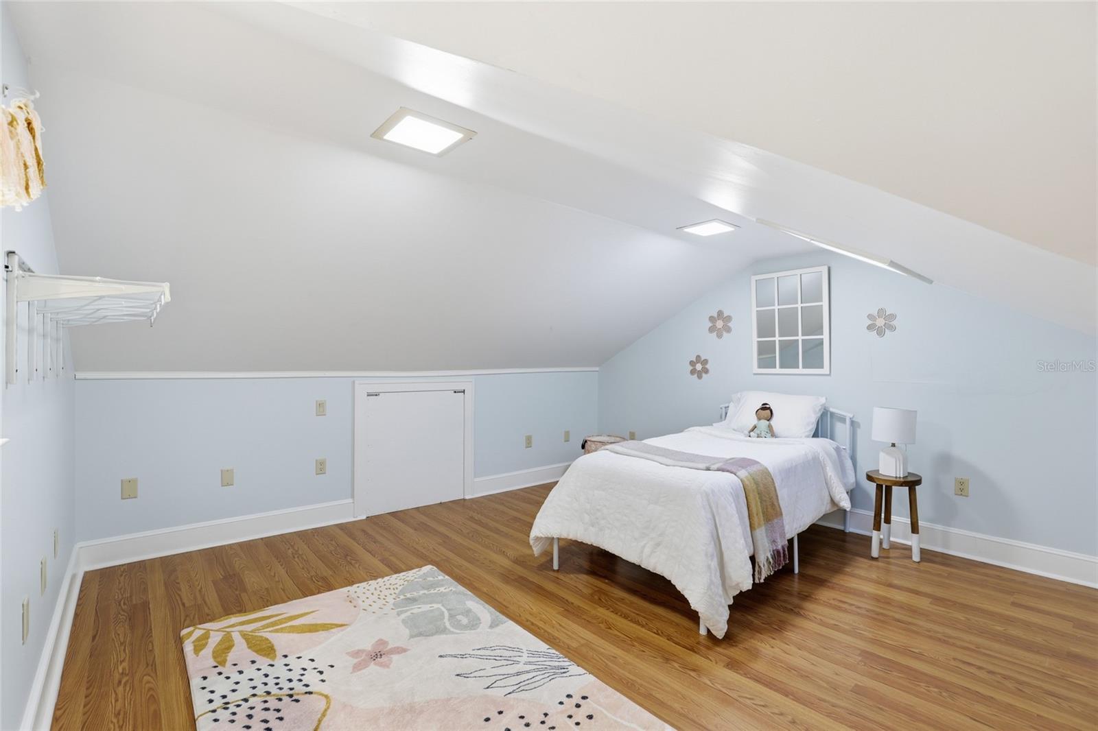 WOOLEY FORD & - Residential