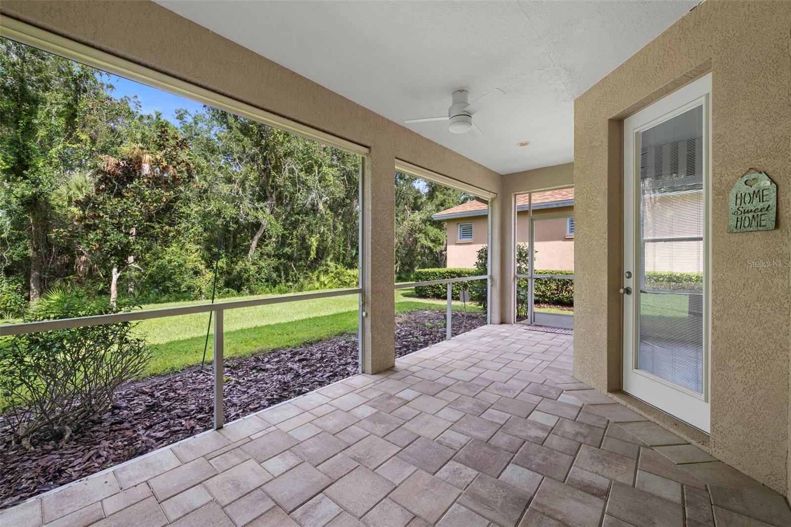 CARRIAGE RUN AT UNIVERSITY PLACE - Residential