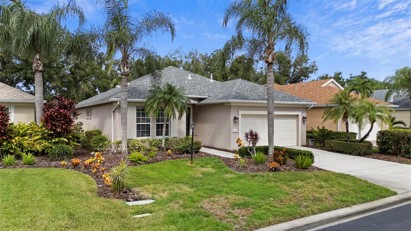 CARRIAGE RUN AT UNIVERSITY PLACE - Residential