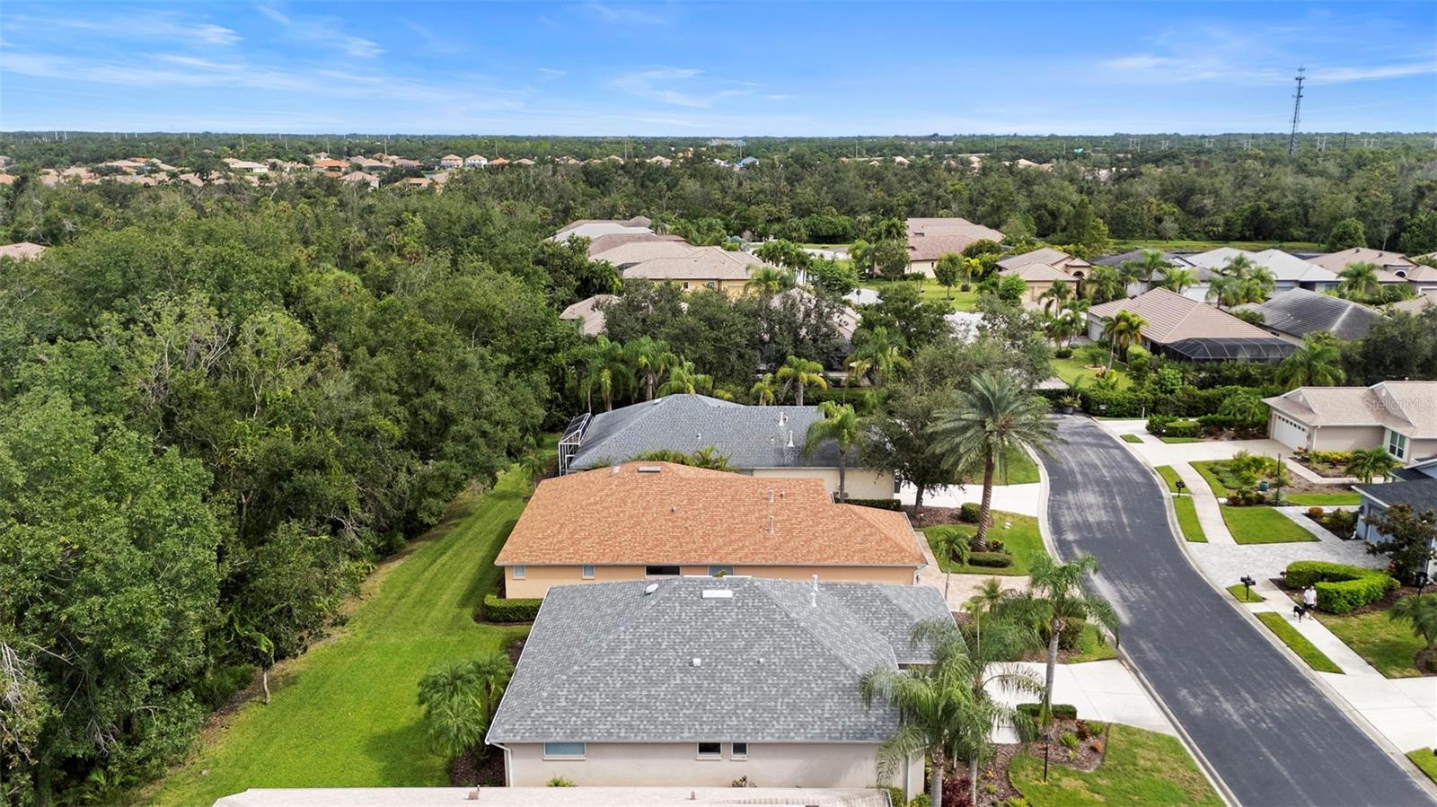 CARRIAGE RUN AT UNIVERSITY PLACE - Residential