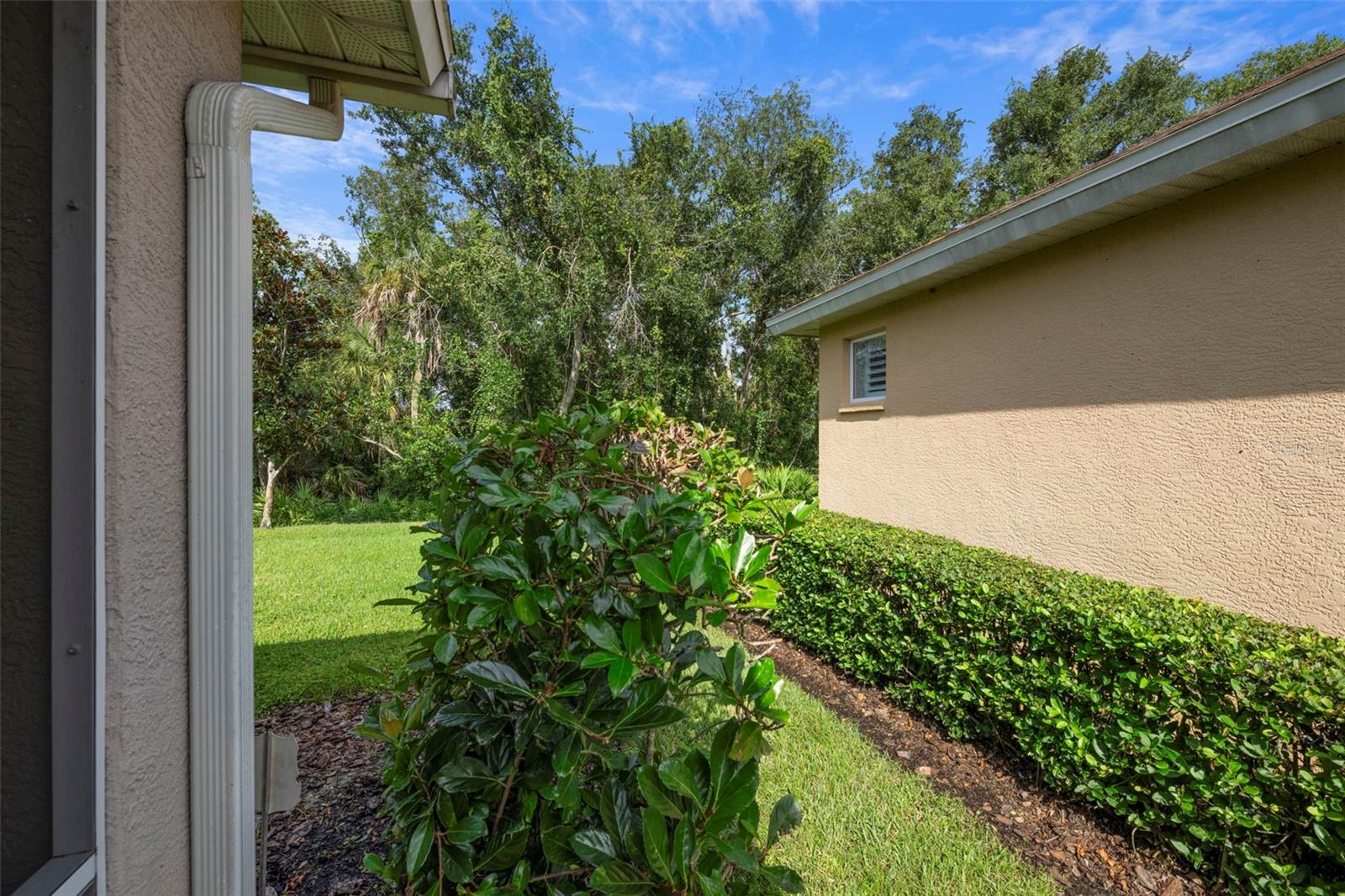 CARRIAGE RUN AT UNIVERSITY PLACE - Residential