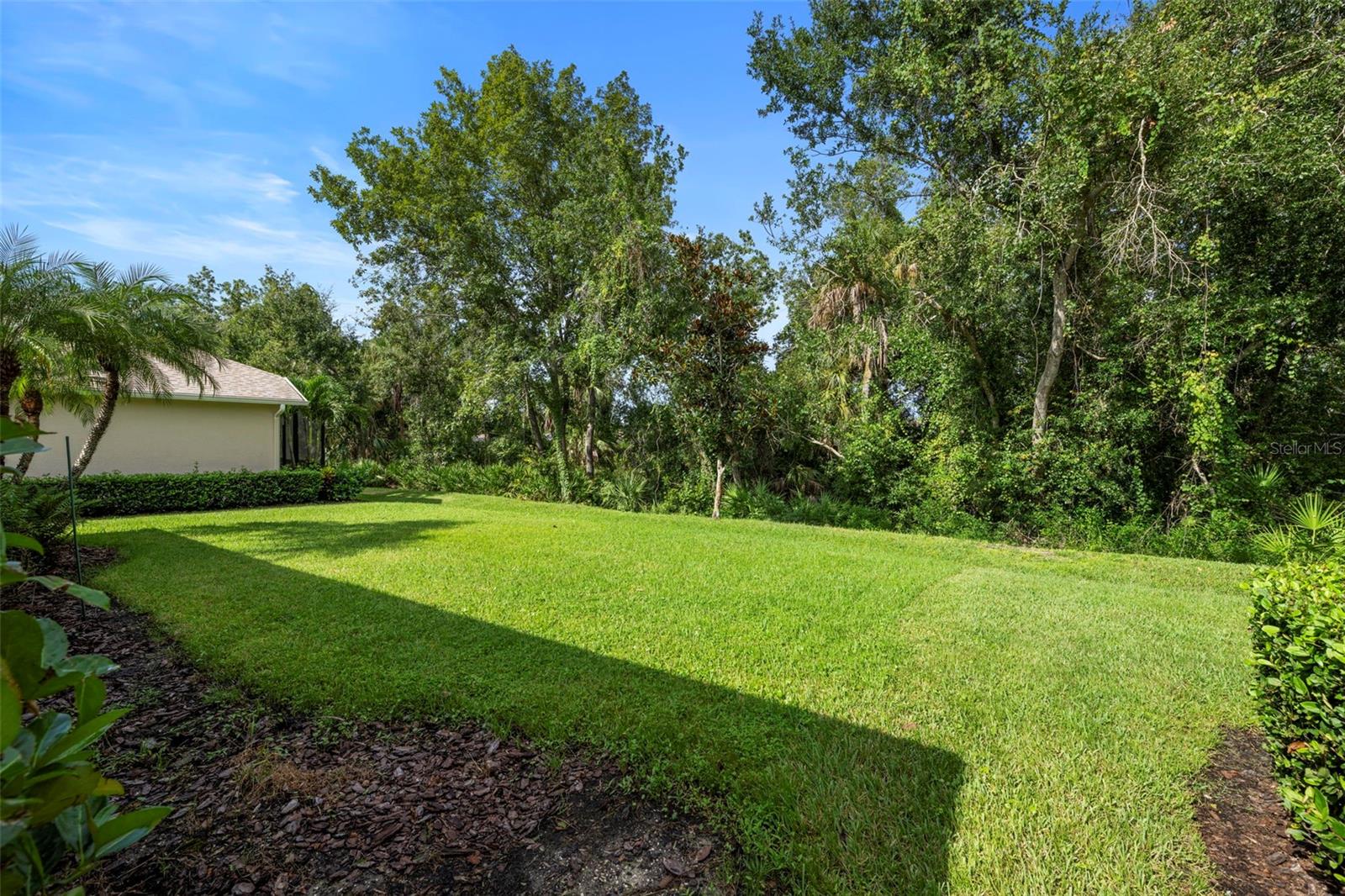 CARRIAGE RUN AT UNIVERSITY PLACE - Residential