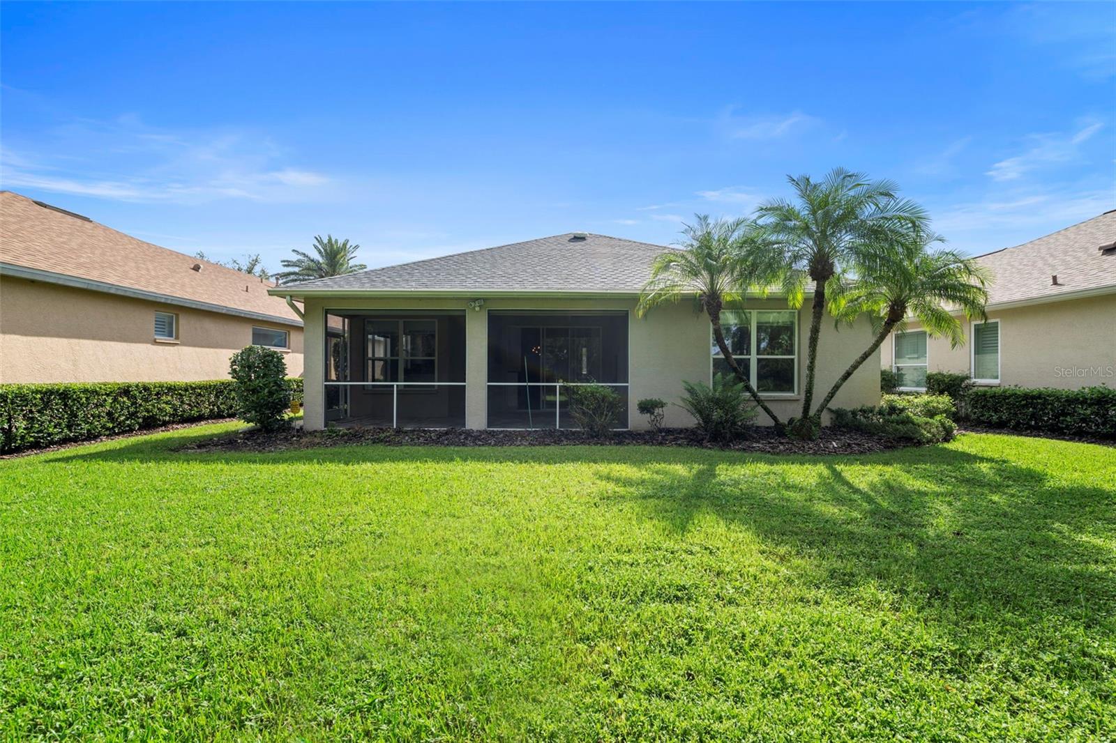 CARRIAGE RUN AT UNIVERSITY PLACE - Residential