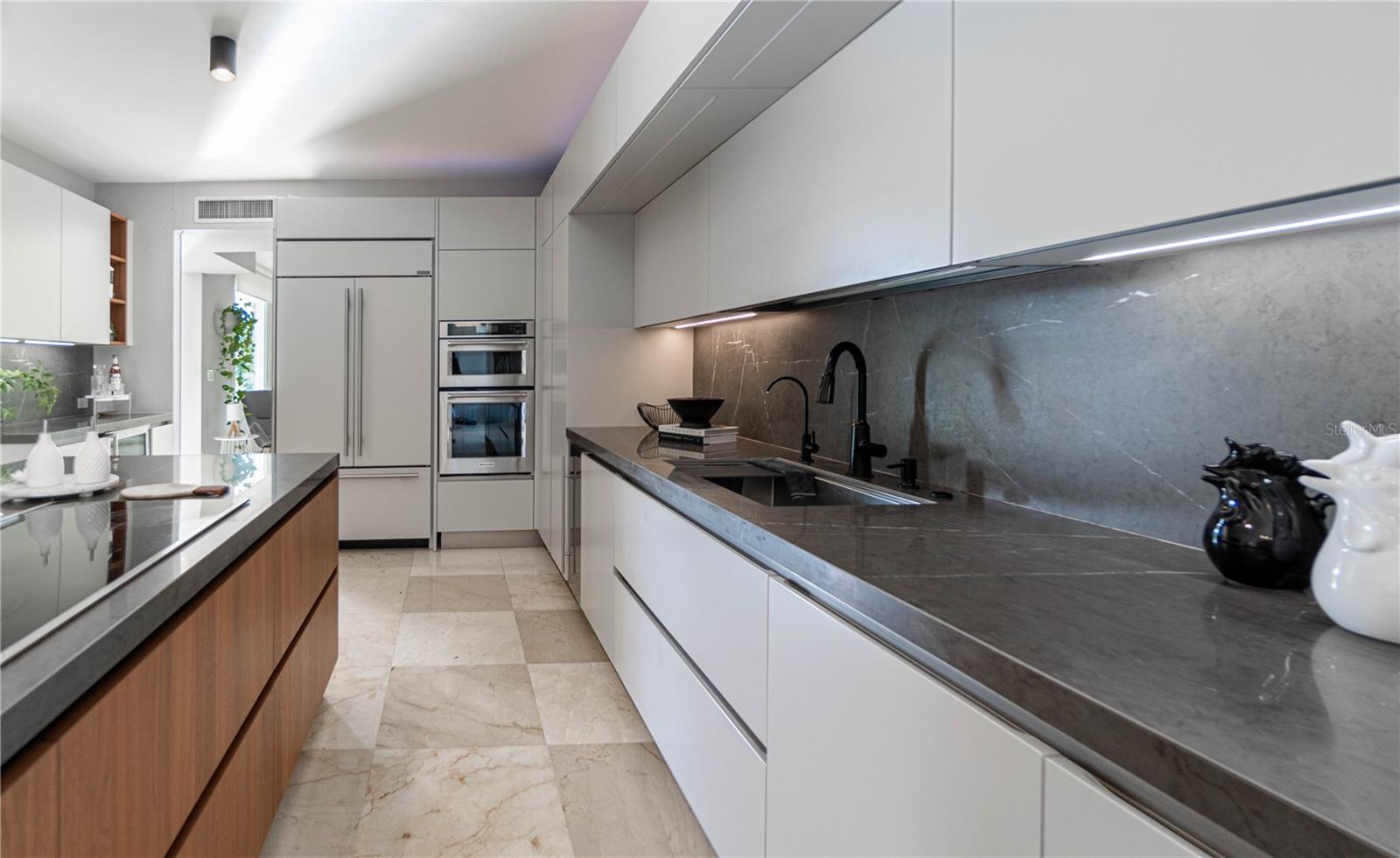 PASEO SAN JUAN - Residential