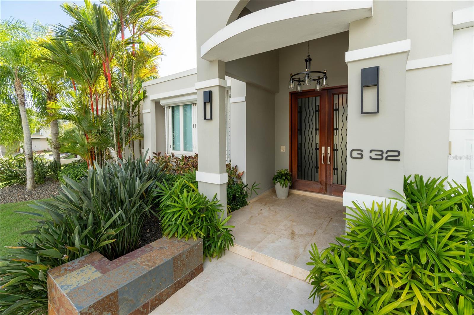 PASEO SAN JUAN - Residential