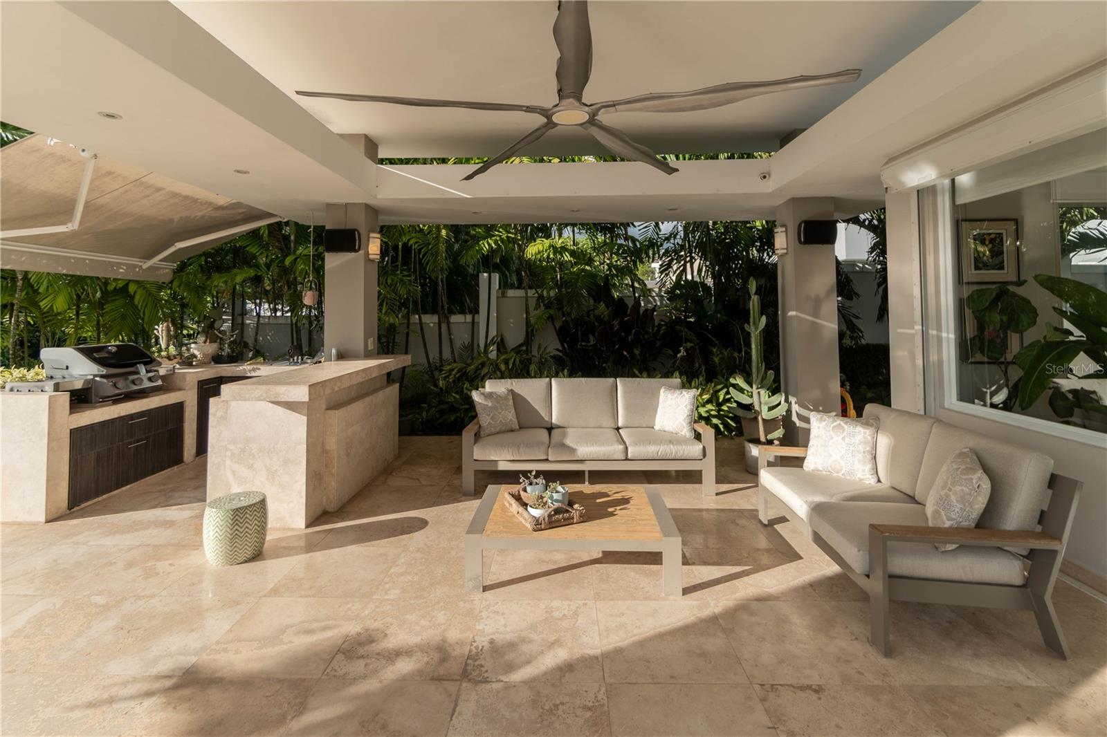 PASEO SAN JUAN - Residential