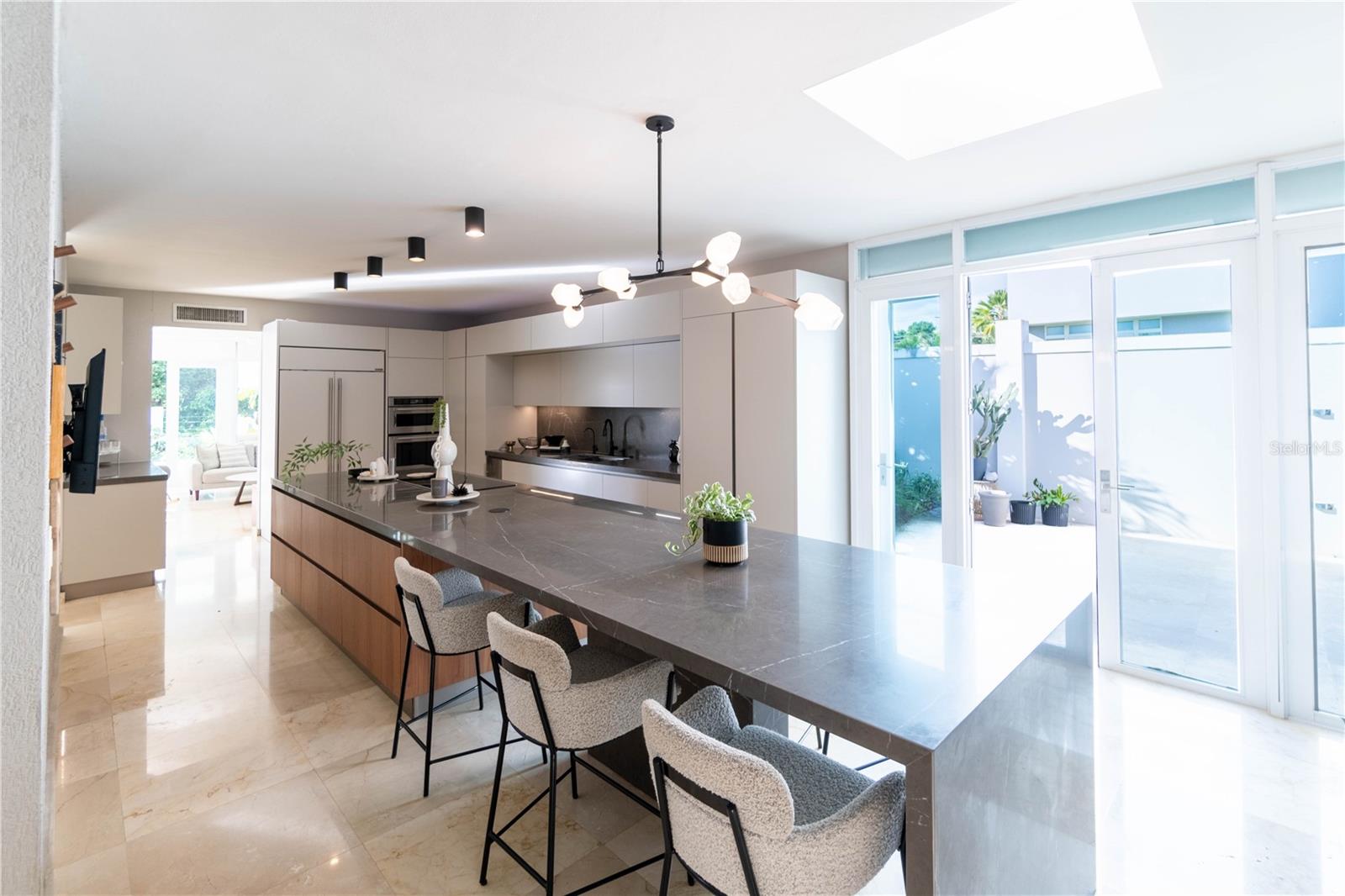 PASEO SAN JUAN - Residential