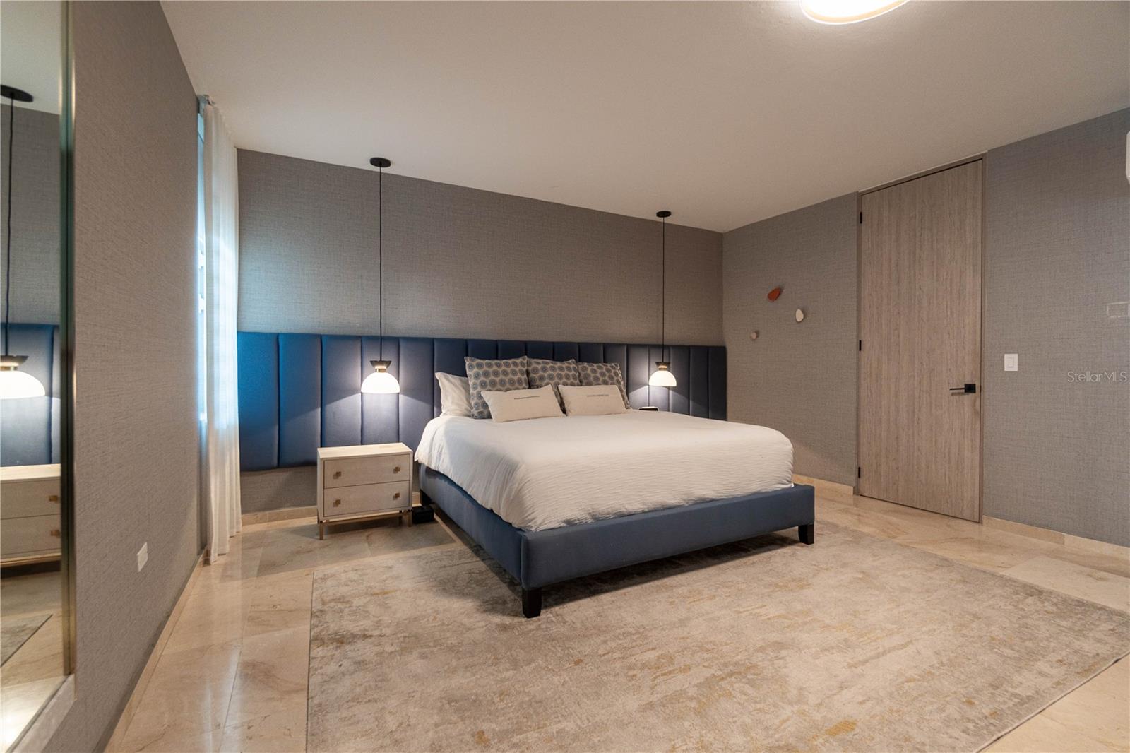 PASEO SAN JUAN - Residential