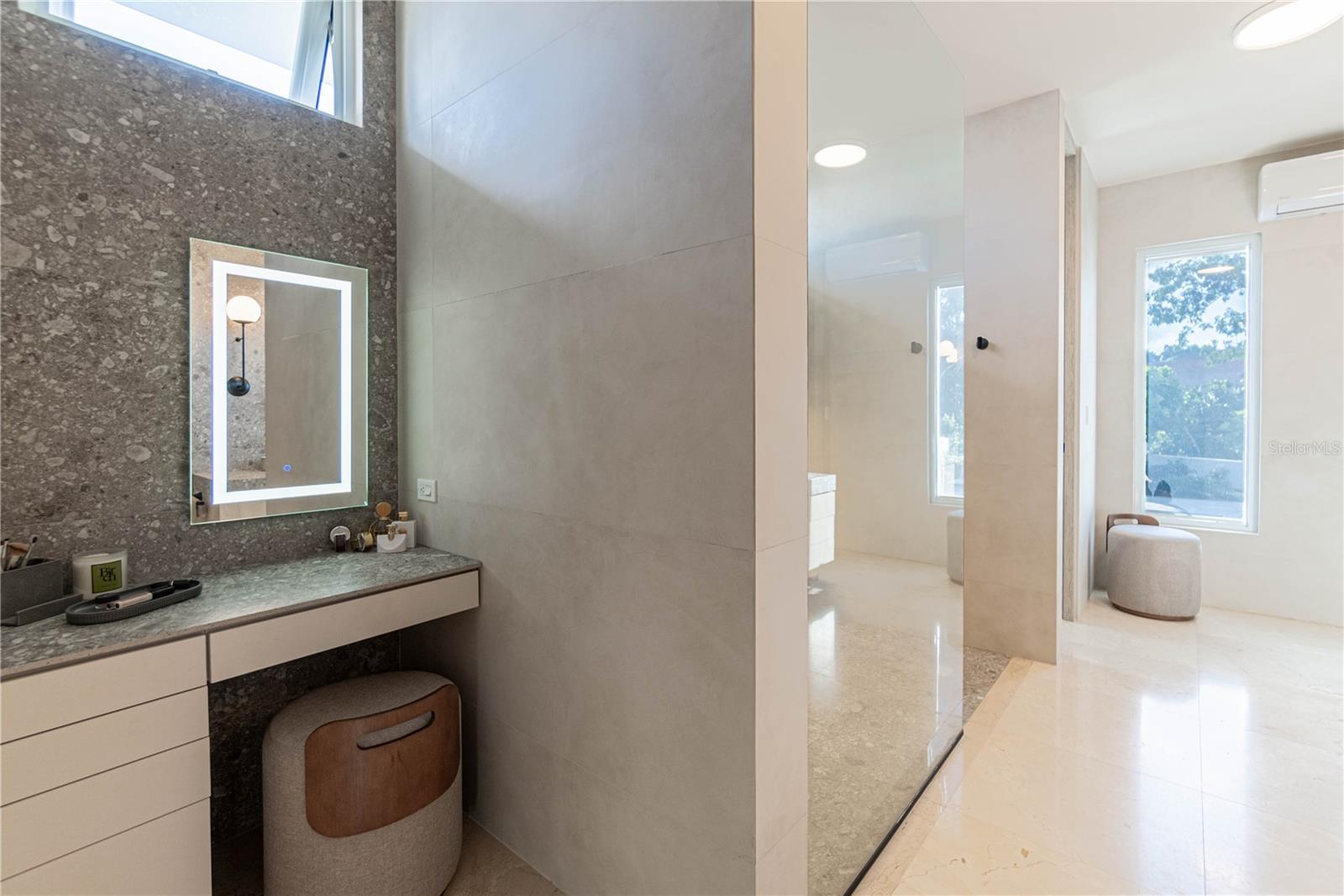 PASEO SAN JUAN - Residential