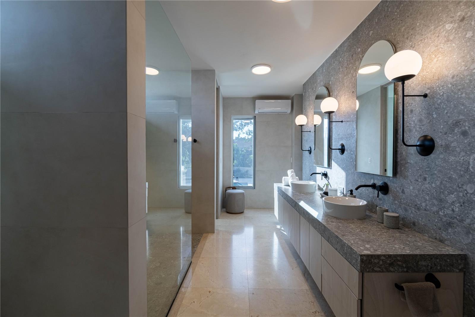 PASEO SAN JUAN - Residential