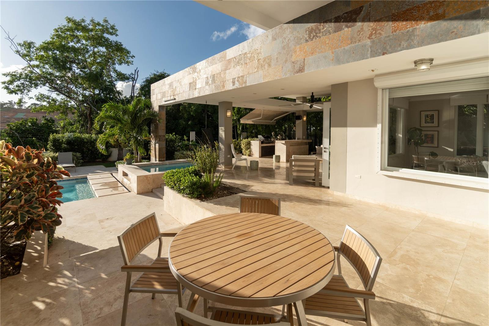 PASEO SAN JUAN - Residential