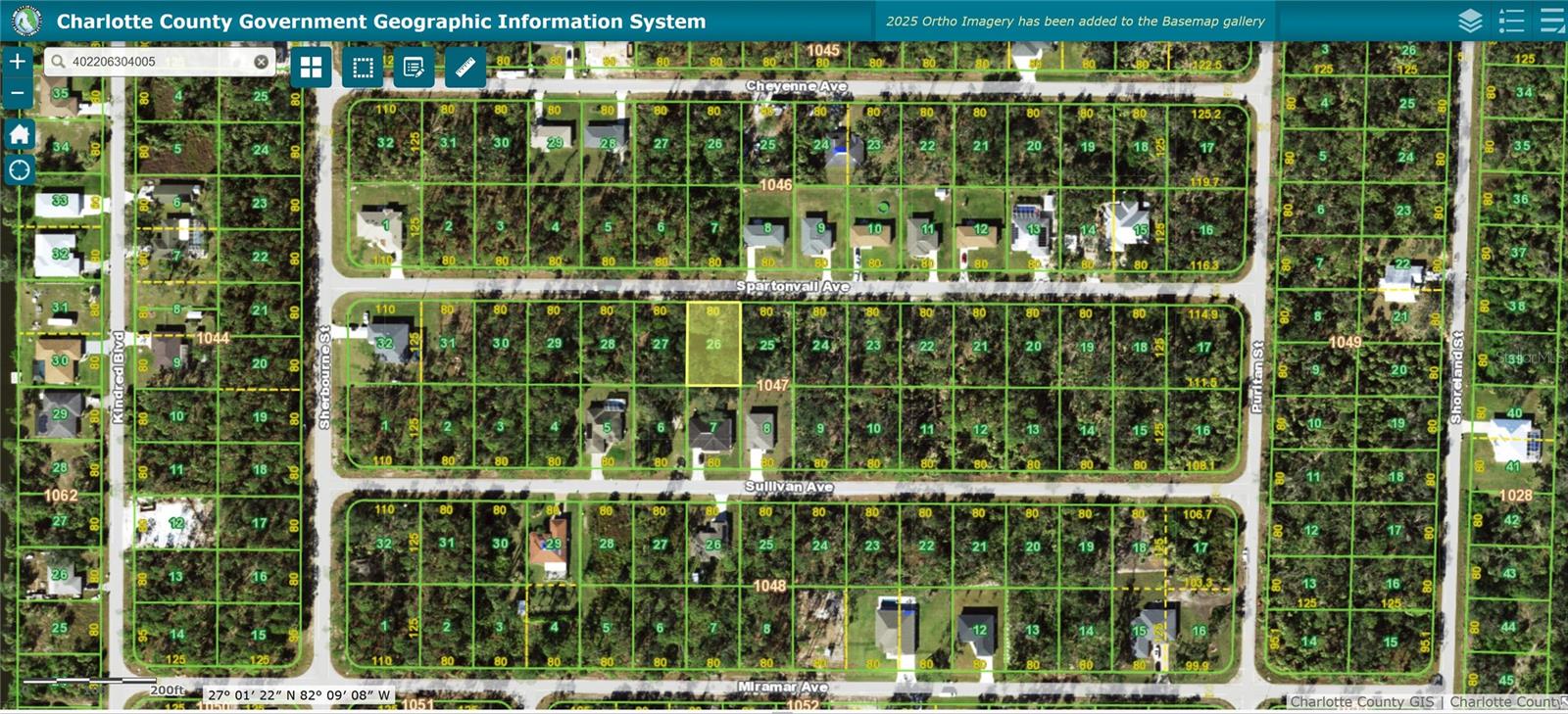 Nice lot for sale in Port Charlotte, Florida! Invest or build your dream home in this residential part of town. Located near The World Famous Rotonda West, Charlotte Harbor, and beautiful beaches on the Gulf of Mexico. Close to golf courses, parks and schools.