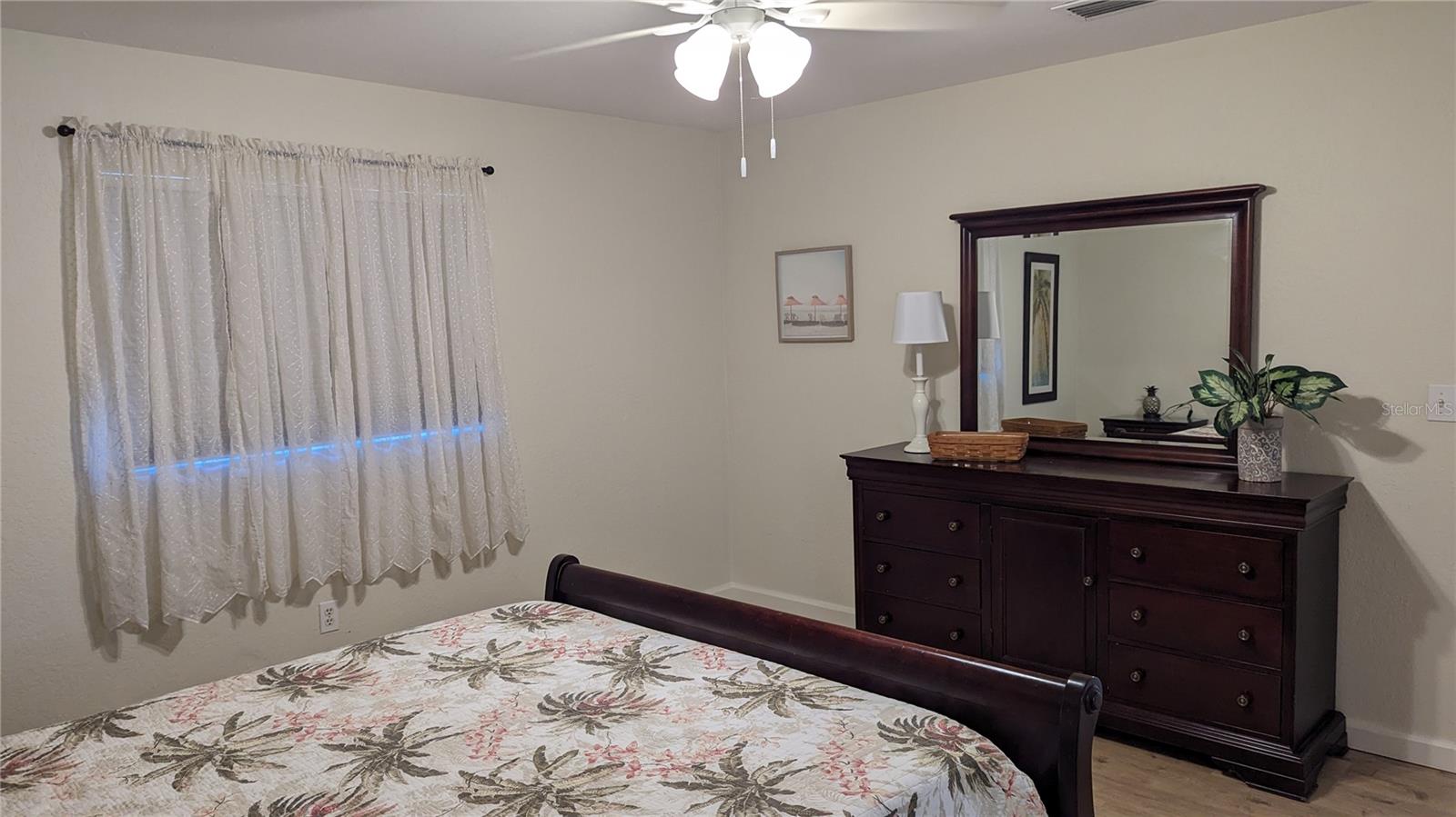 CARNEYS SUB - Residential Lease