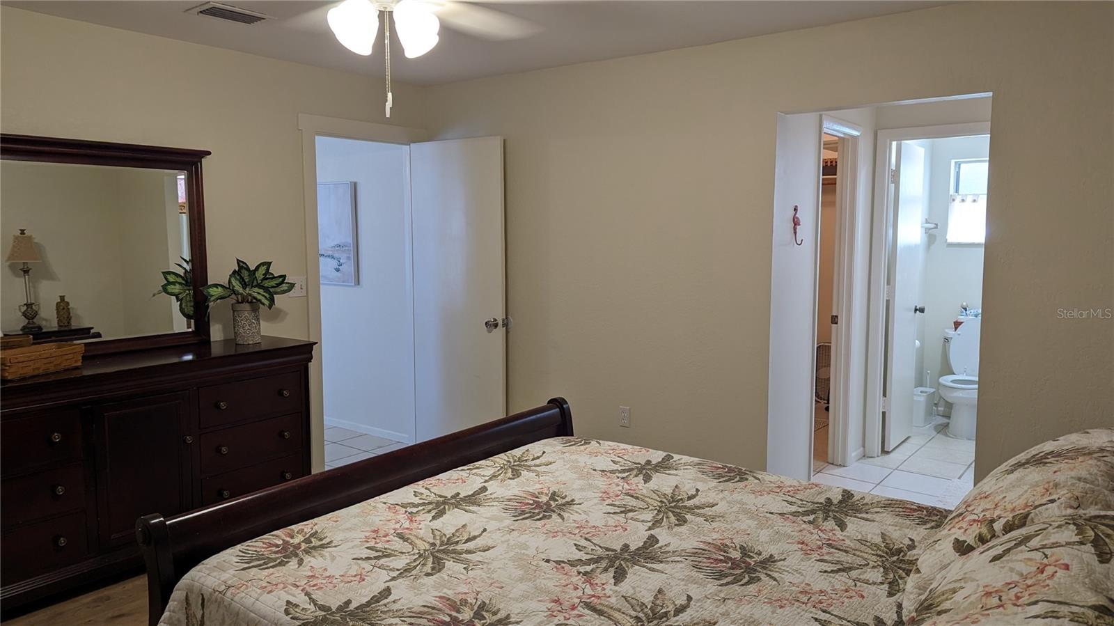 CARNEYS SUB - Residential Lease
