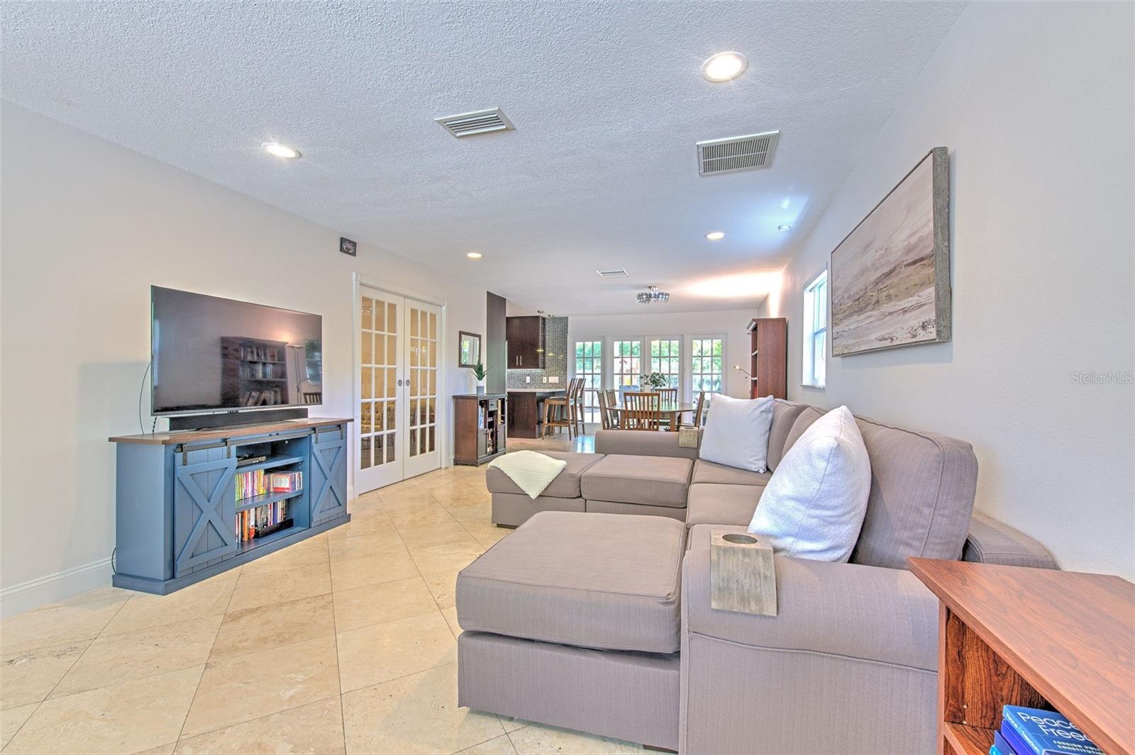 FOREST HILLS - Residential