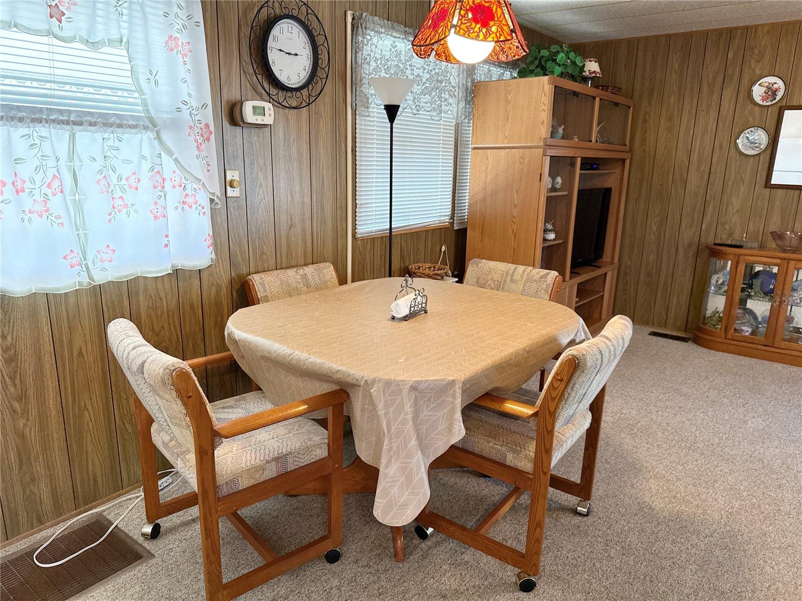 MOBEL AMERICANA MOBILE HOME PARK UNREC - Residential Lease