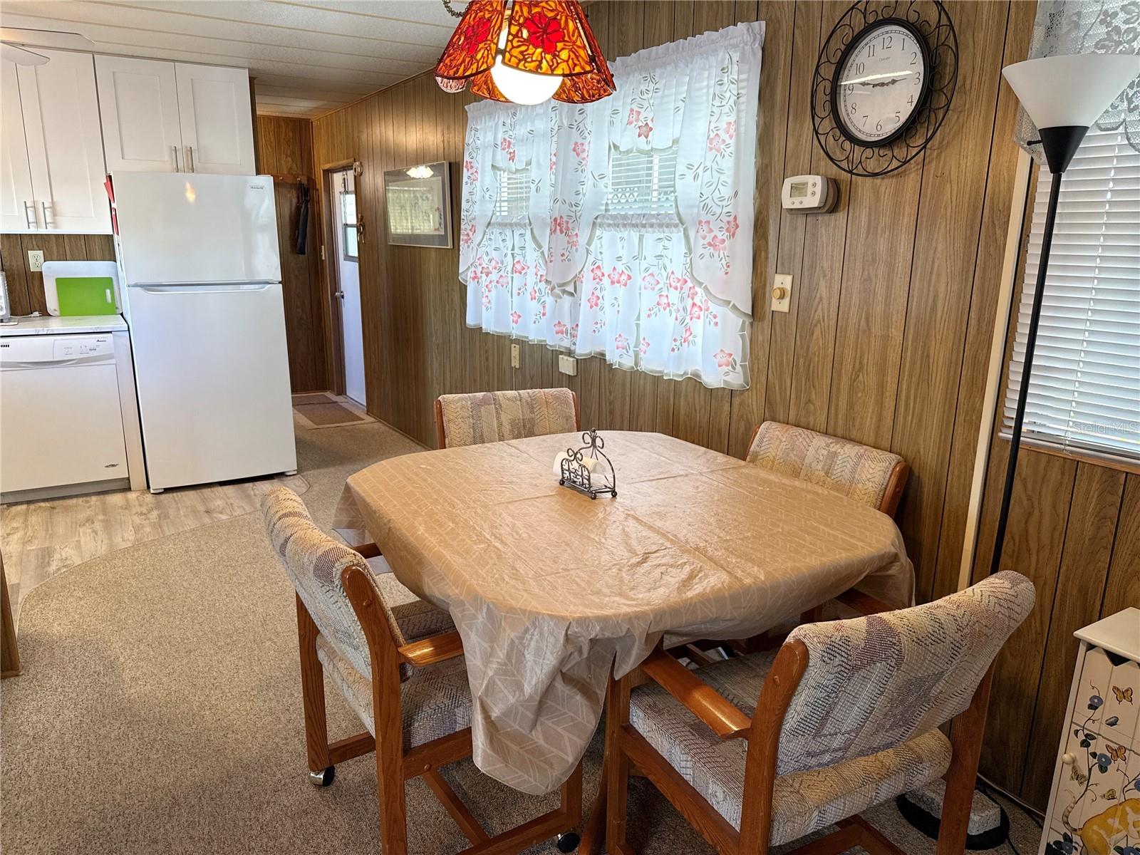 MOBEL AMERICANA MOBILE HOME PARK UNREC - Residential Lease