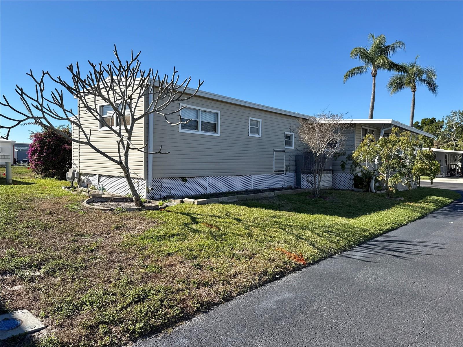 MOBEL AMERICANA MOBILE HOME PARK UNREC - Residential Lease