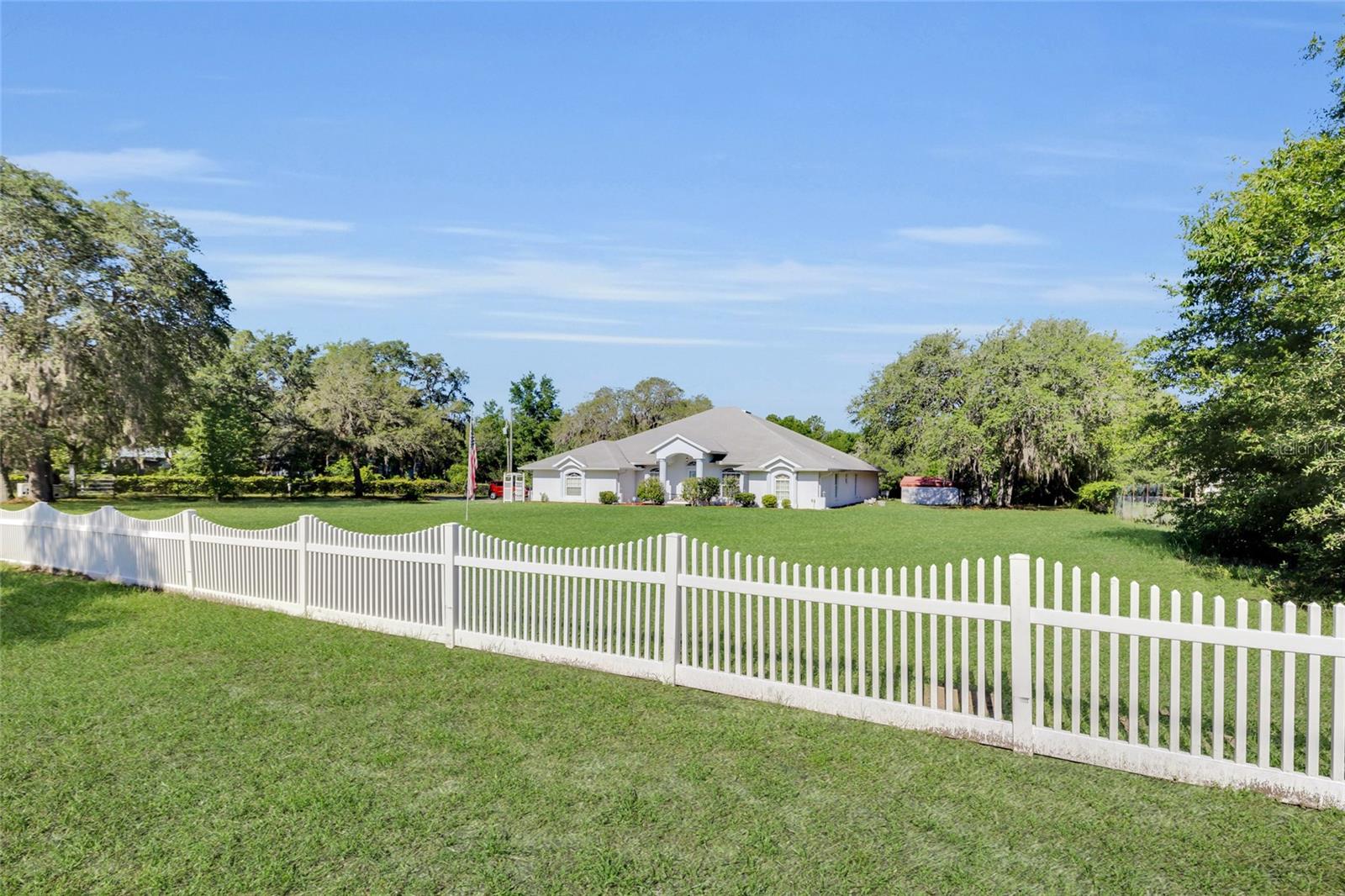 LAKE TROPICANA RANCHETTES - Residential