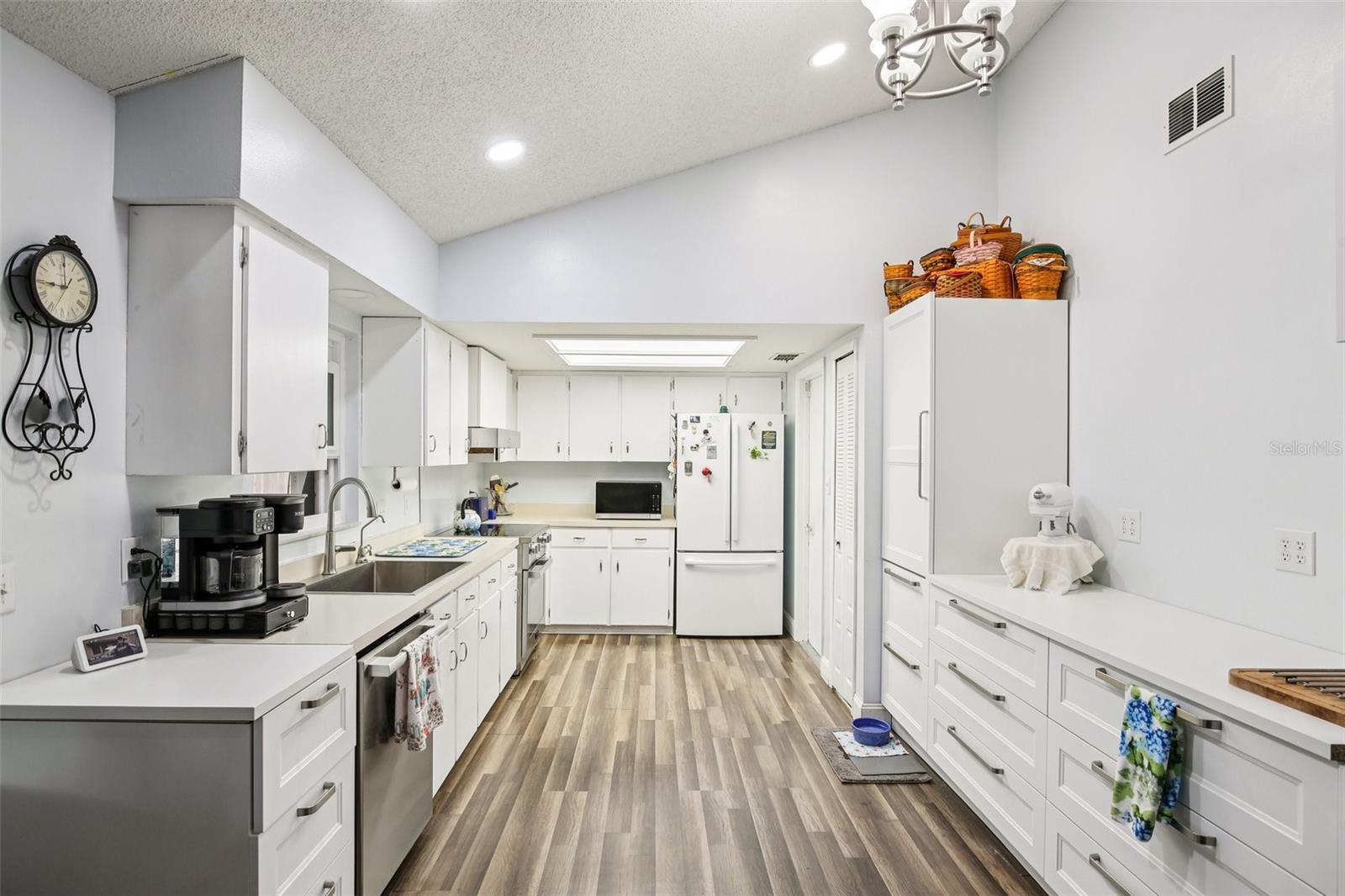 SOUTHWOOD HILLS UNIT 14 - Residential