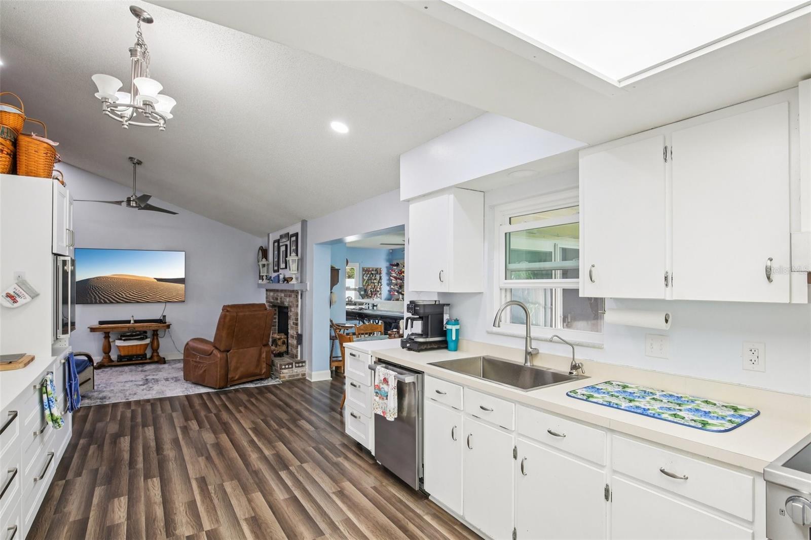 SOUTHWOOD HILLS UNIT 14 - Residential