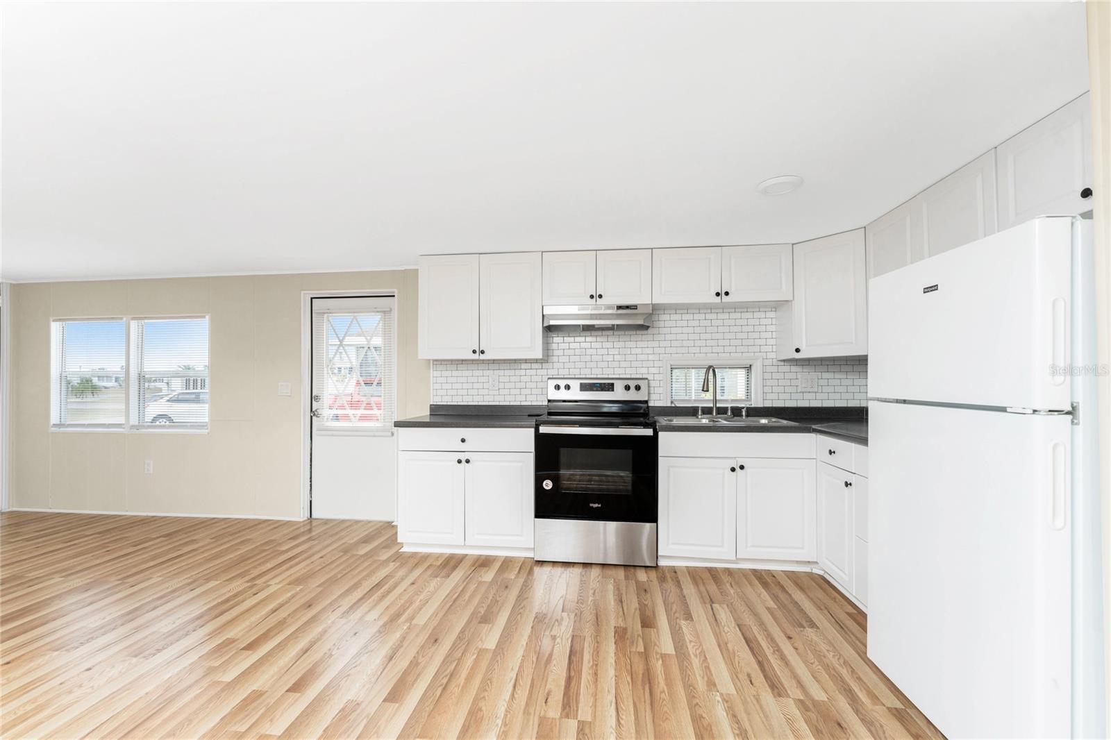 VILLAGE HOLIDAY LAKE - Residential