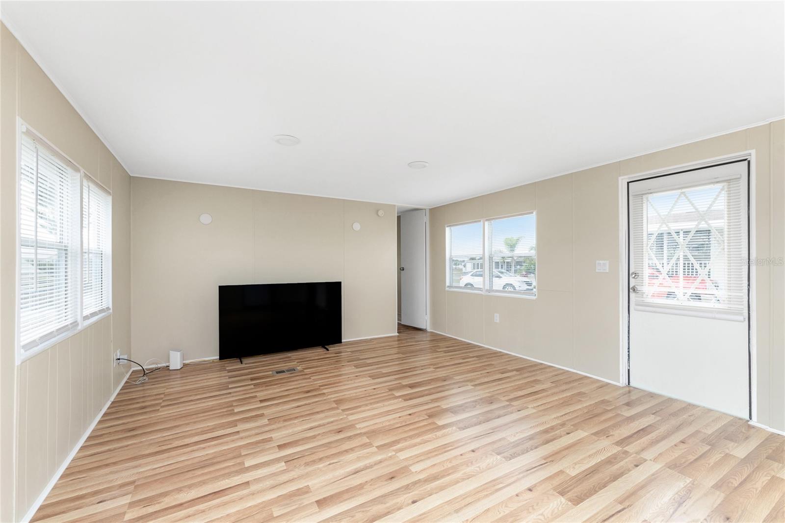 VILLAGE HOLIDAY LAKE - Residential