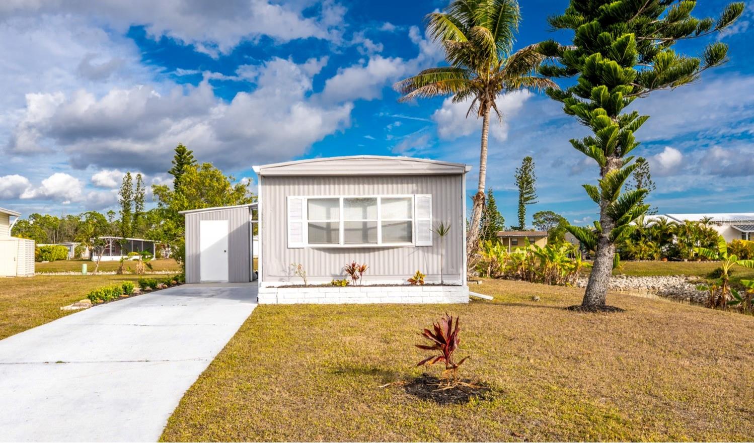 VILLAGE HOLIDAY LAKE - Residential